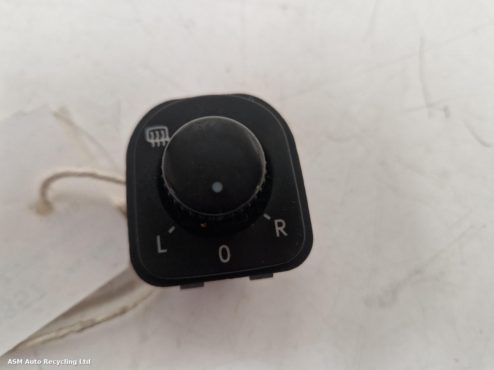 View Auto part Mirror Switch Volkswagen Golf 2010