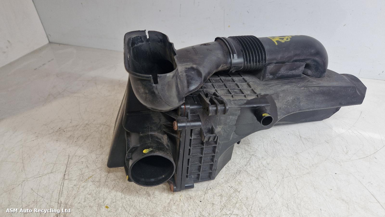 View Auto part Air Cleaner/Box Ford Fiesta 2009