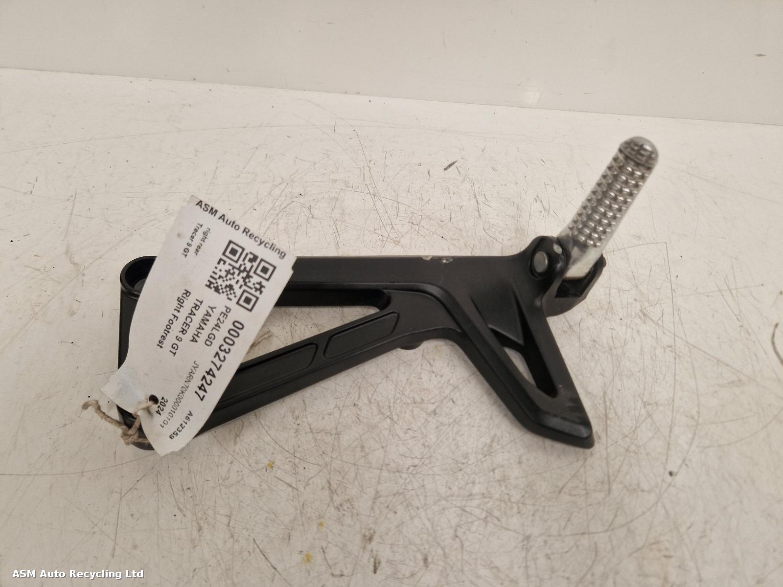 View Auto part Right Footrest Yamaha Tracer 9 Gt 2024