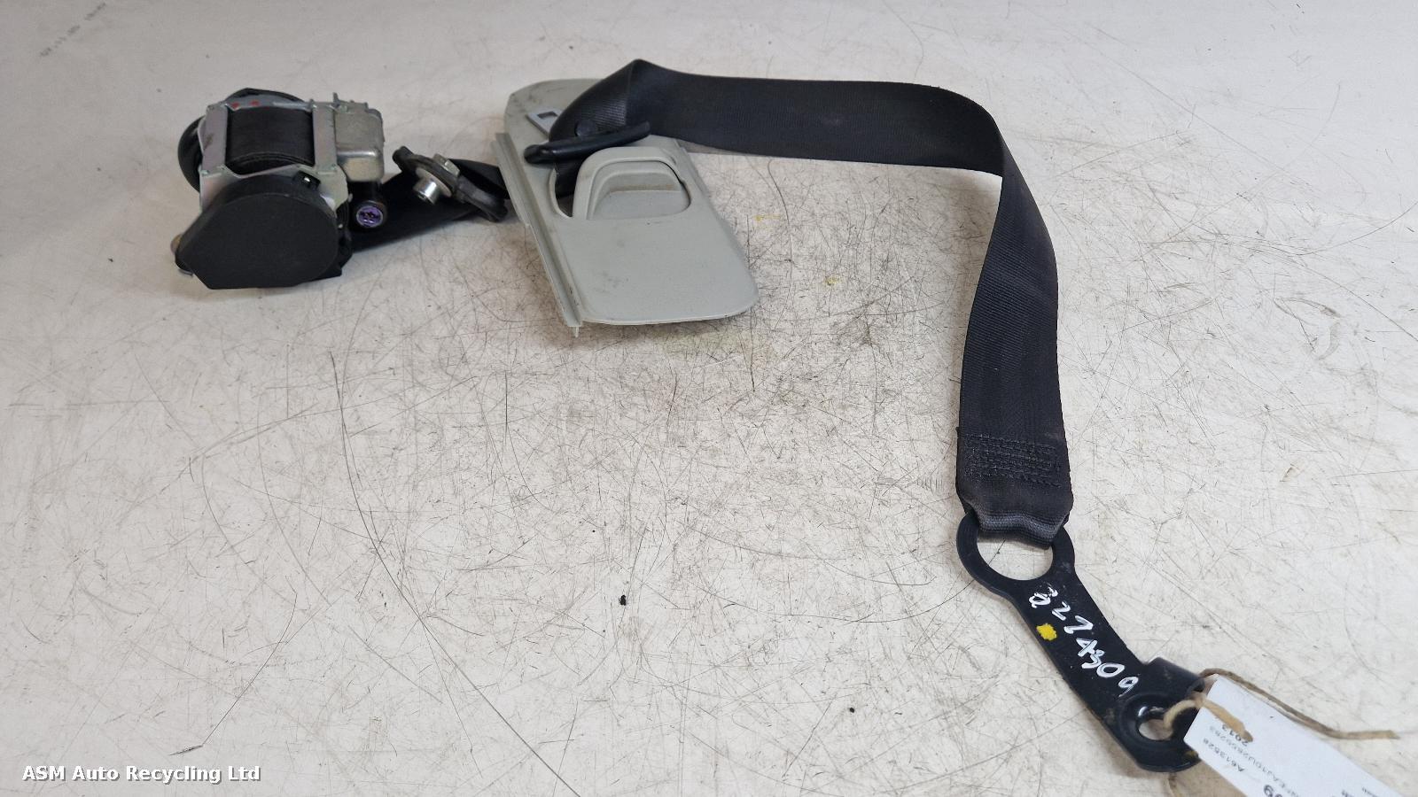 View Auto part Seat Belt Nissan Qashqai 2013