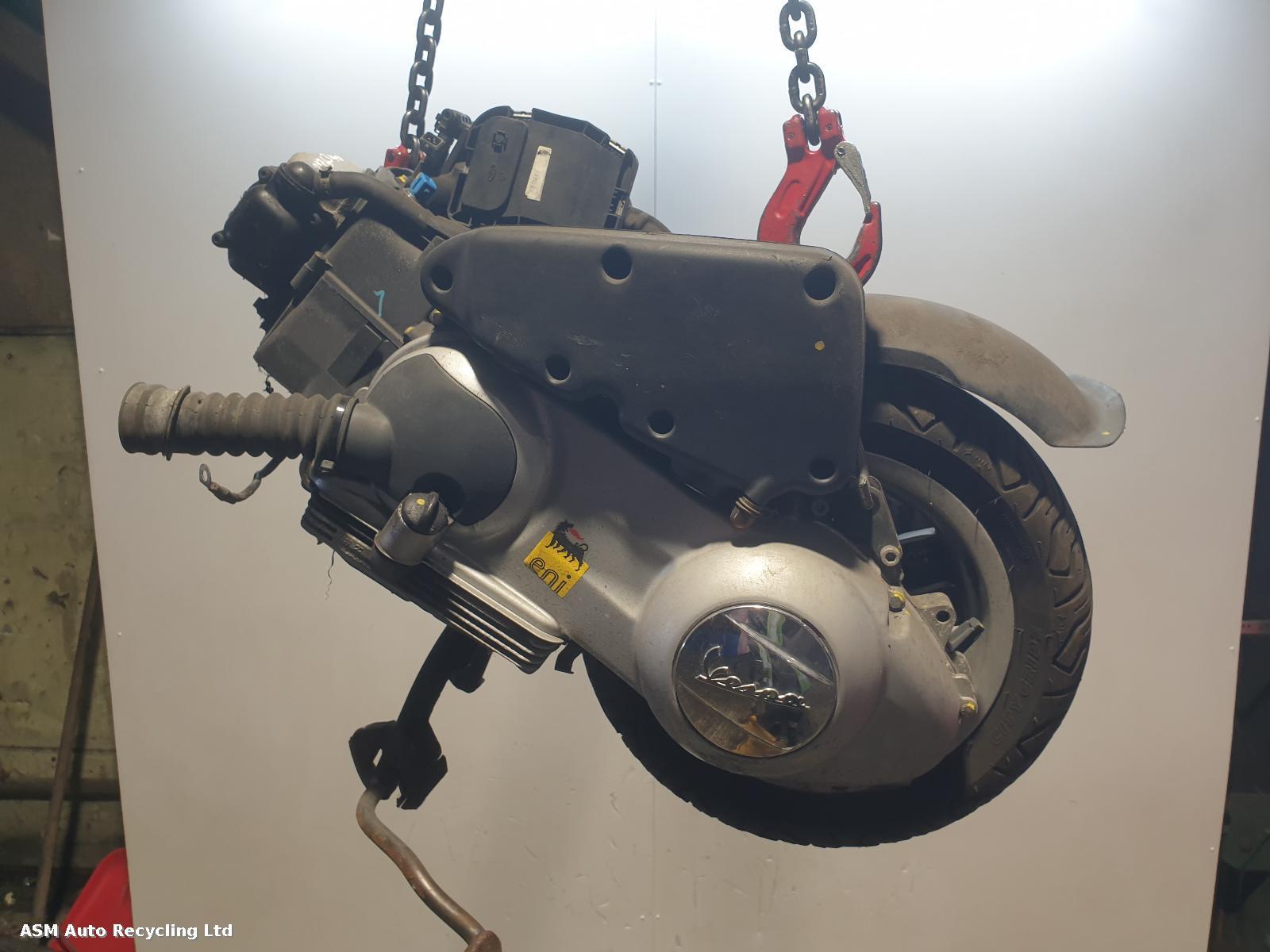 View Auto part Engine Piaggio Lxv 125 2013