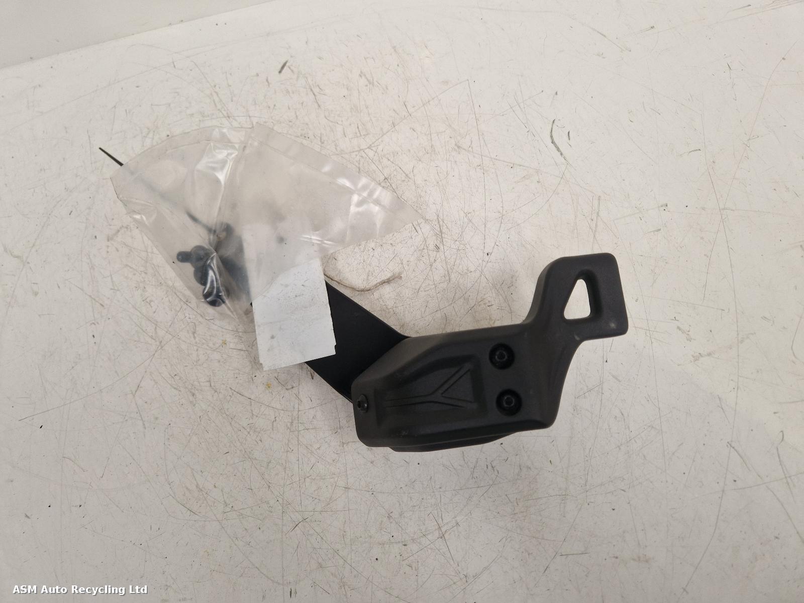View Auto part Pannier Brackets Yamaha Tracer 9 Gt 2024