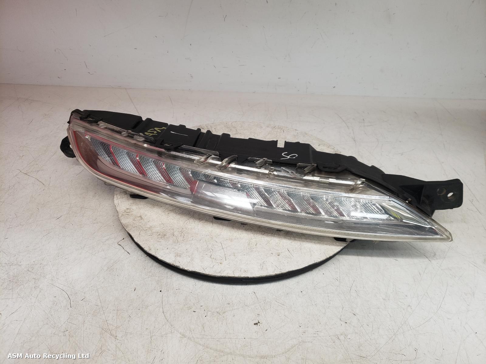 View Auto part R Sidelight/Daytime Running Light (DRL) Citroen C4 Picasso 2014