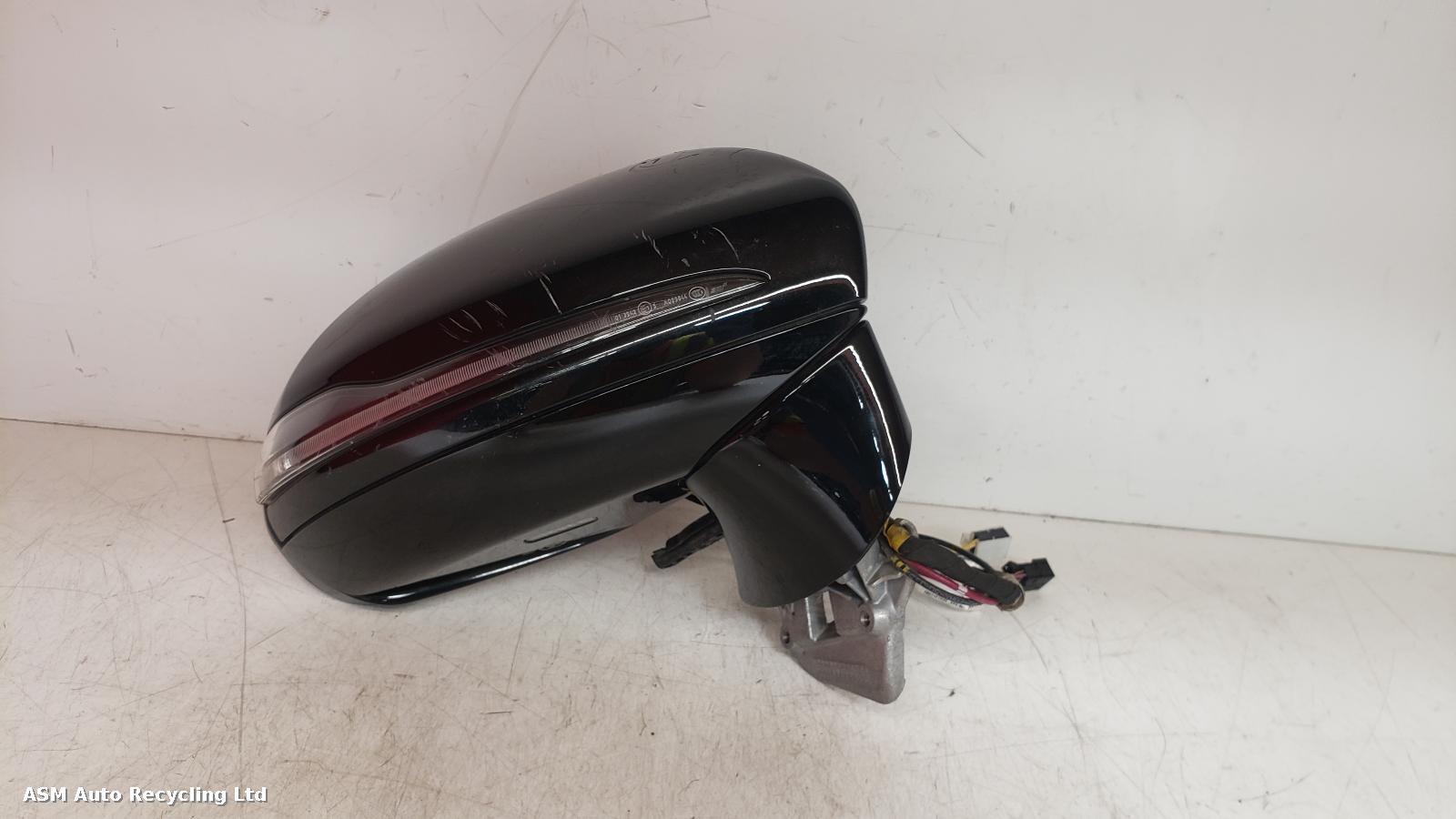 View Auto part R Door Mirror Mercedes E Class 2019