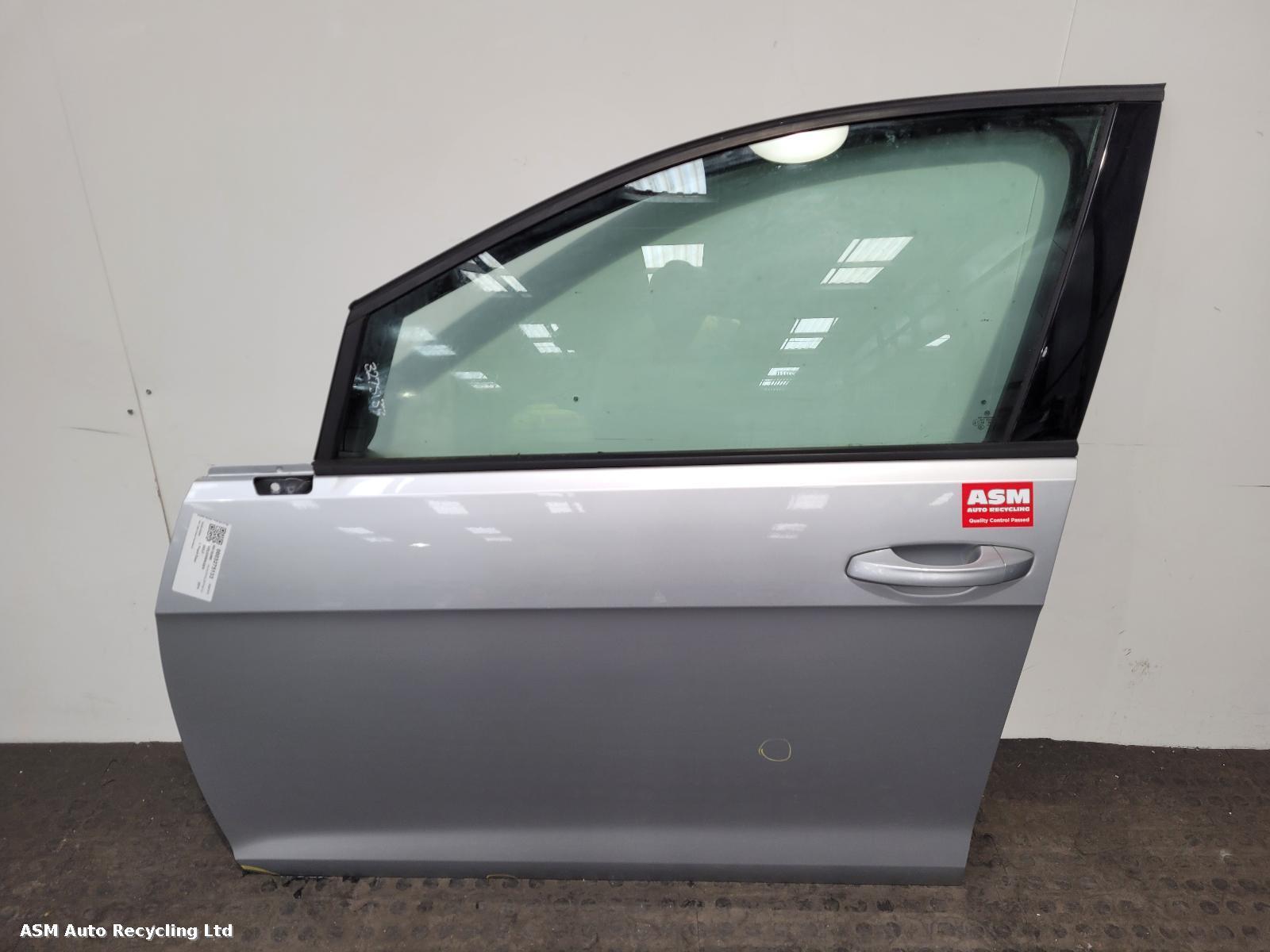 View Auto part L Front Door Volkswagen Golf 2019