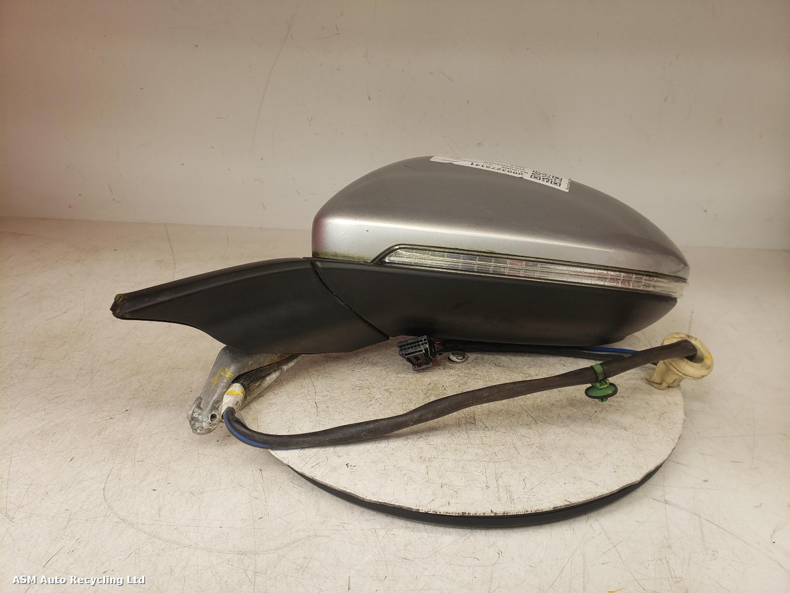 View Auto part L Door Mirror Volkswagen Golf 2019