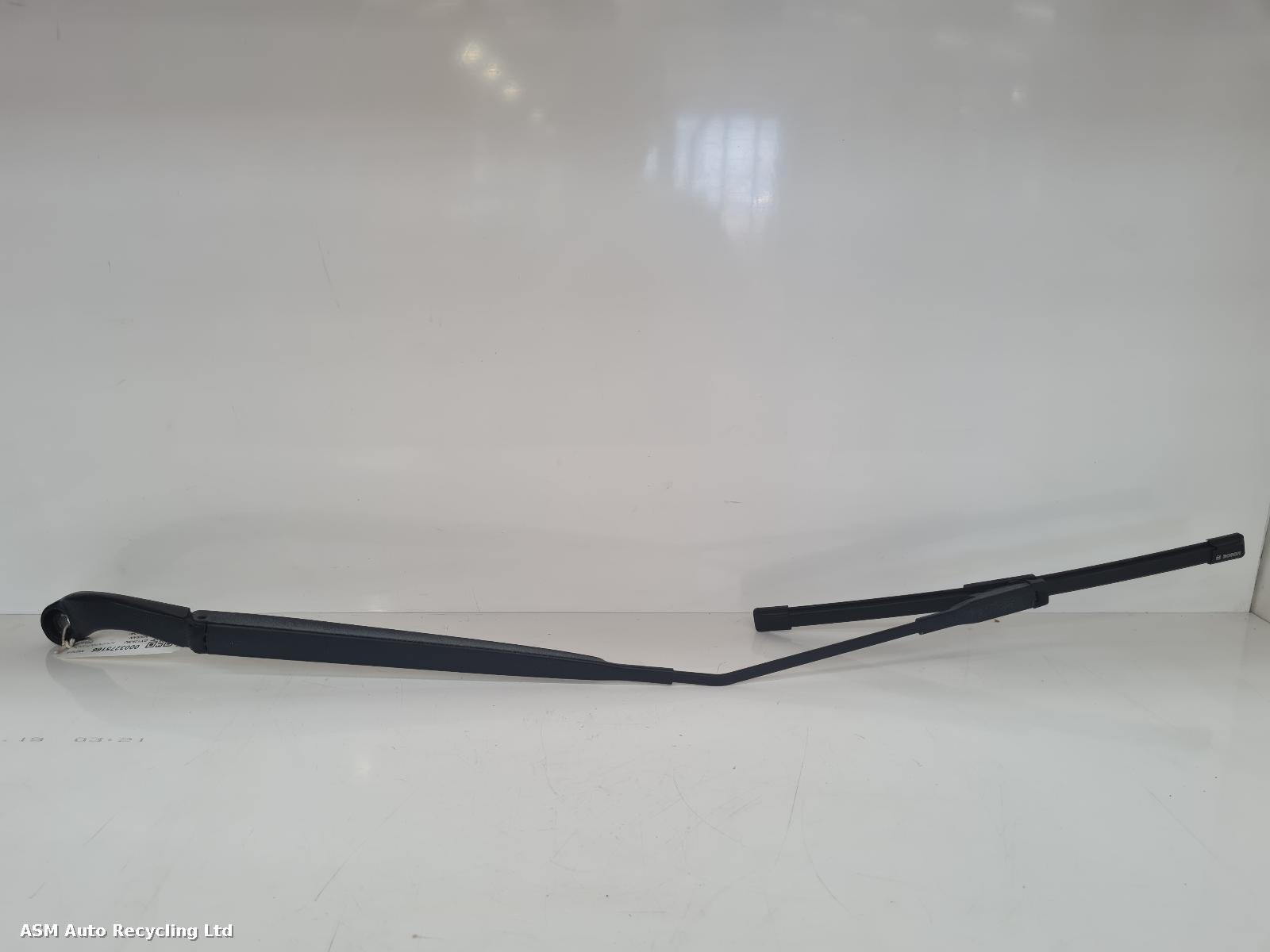 View Auto part Wiper Arm Nissan Qashqai 2012