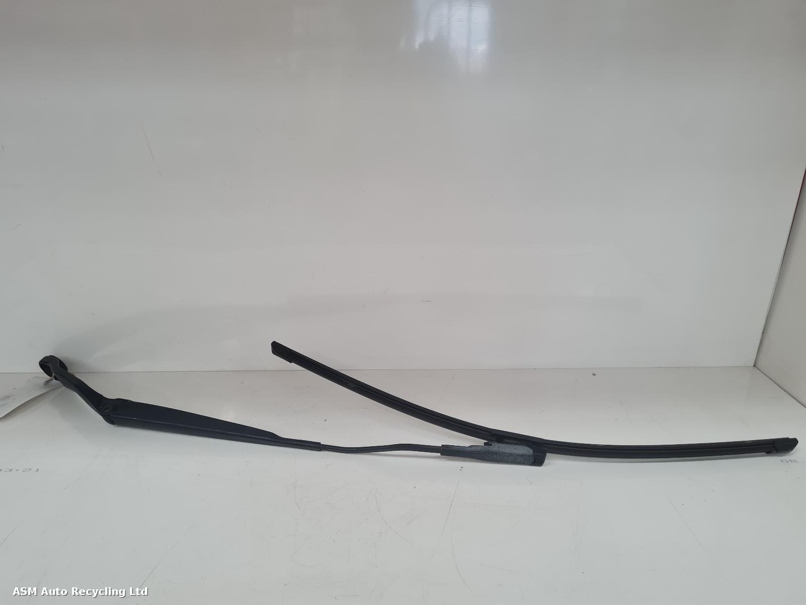 View Auto part Wiper Arm Nissan Qashqai 2012