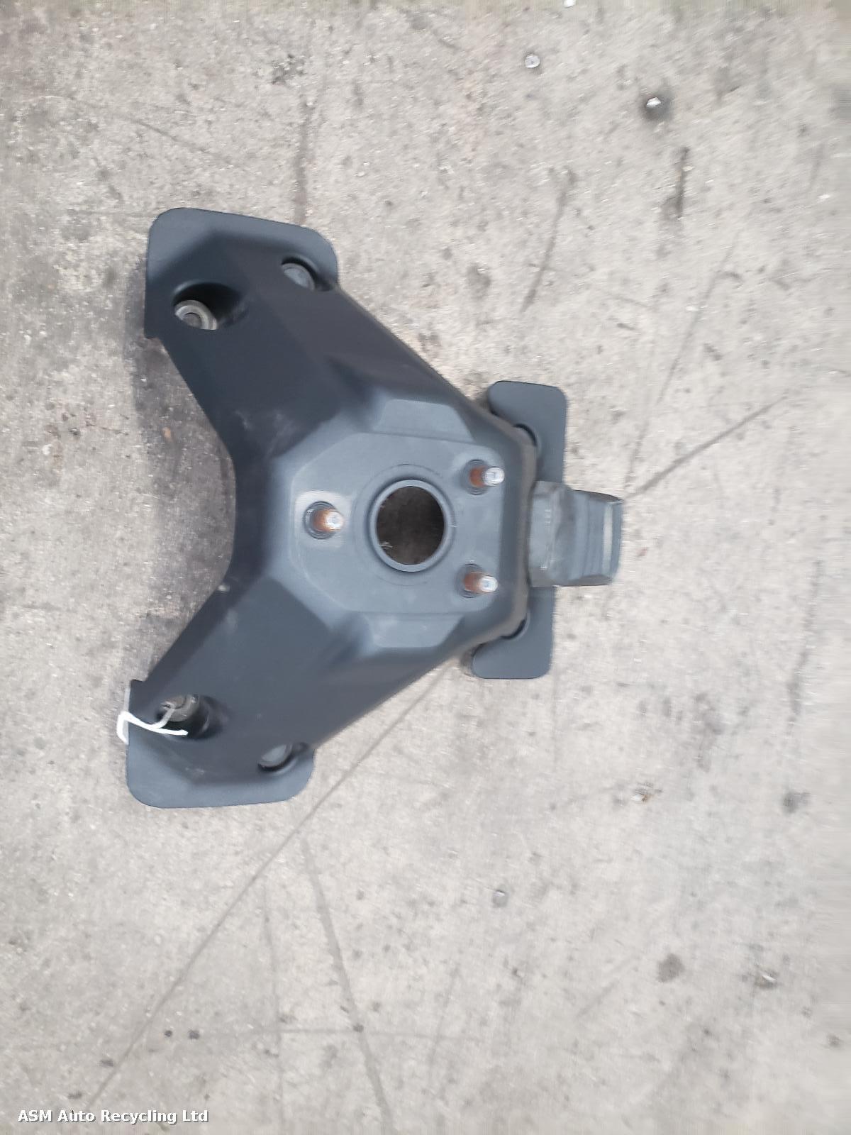 View Auto part Spare Tyre/Carrier Land Rover Defender 2021