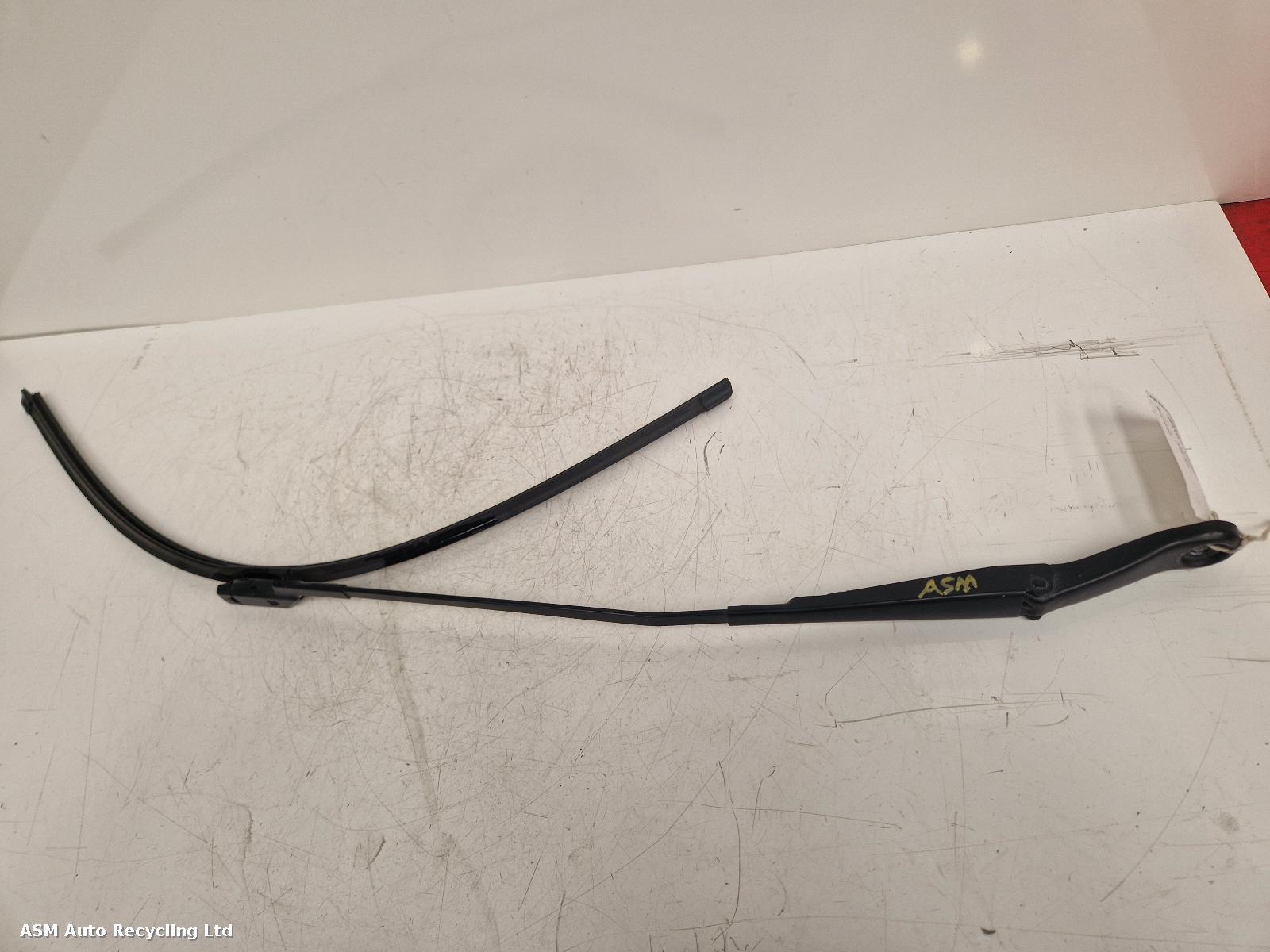 View Auto part Wiper Arm Vauxhall Zafira 2015