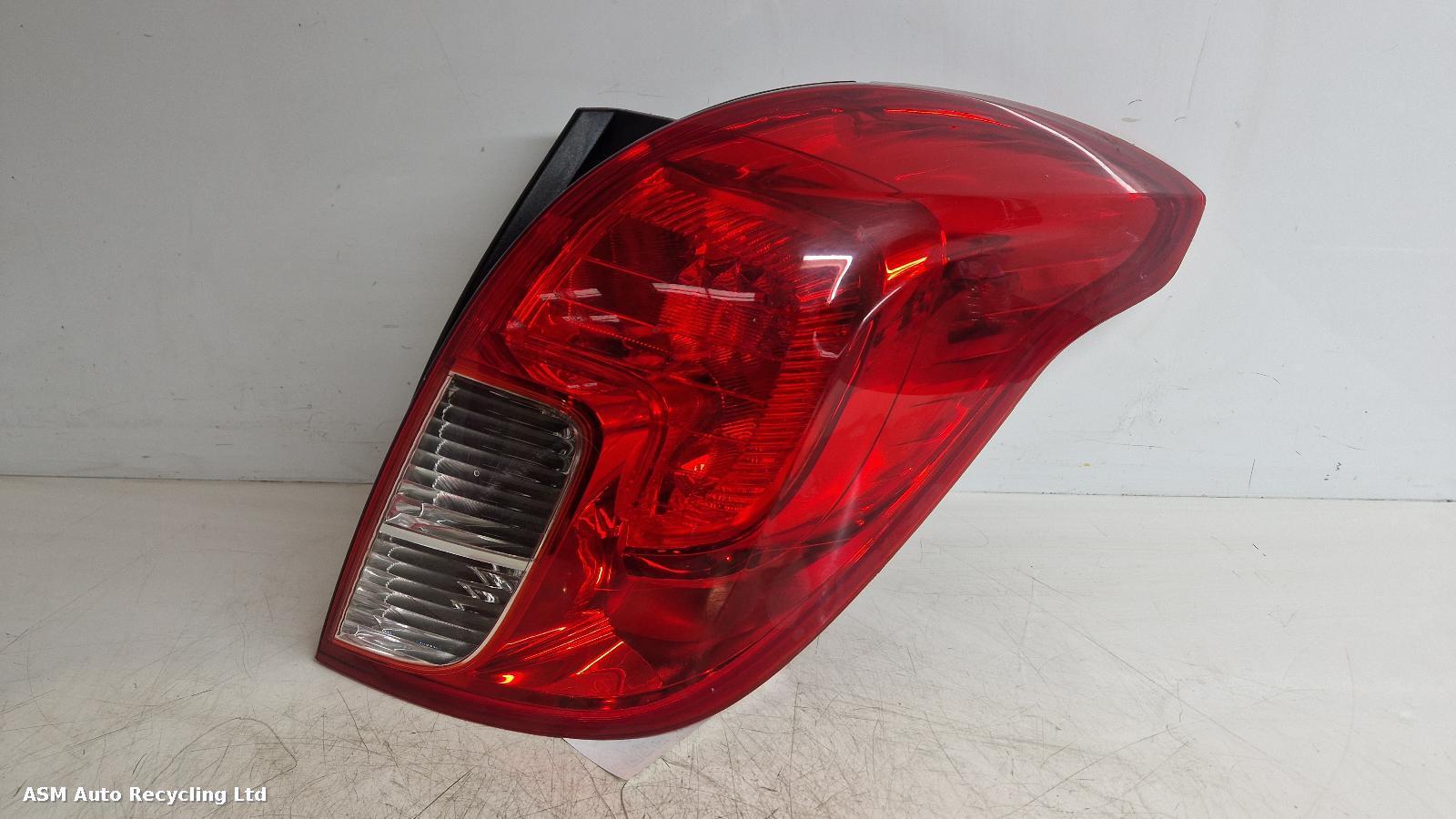 View Auto part R Taillight Vauxhall Mokka 2015