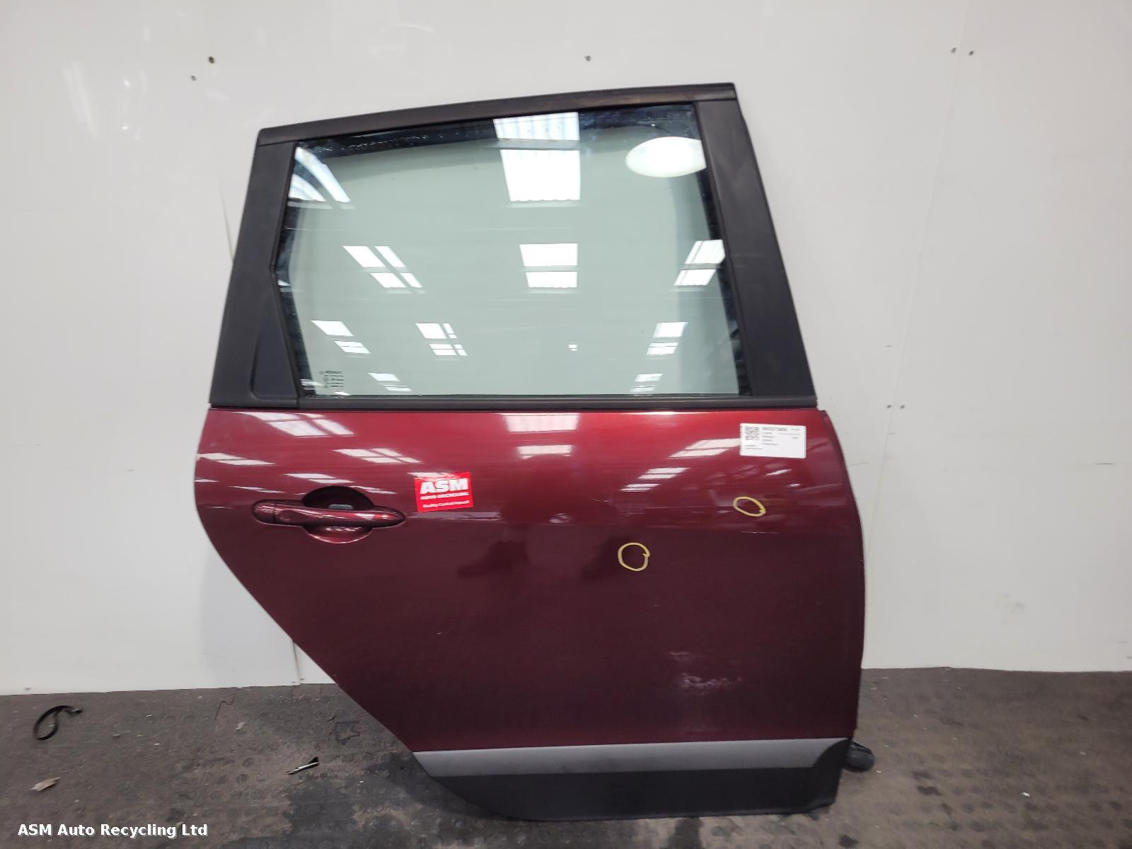 View Auto part R Rear Door Renault Scenic 2013