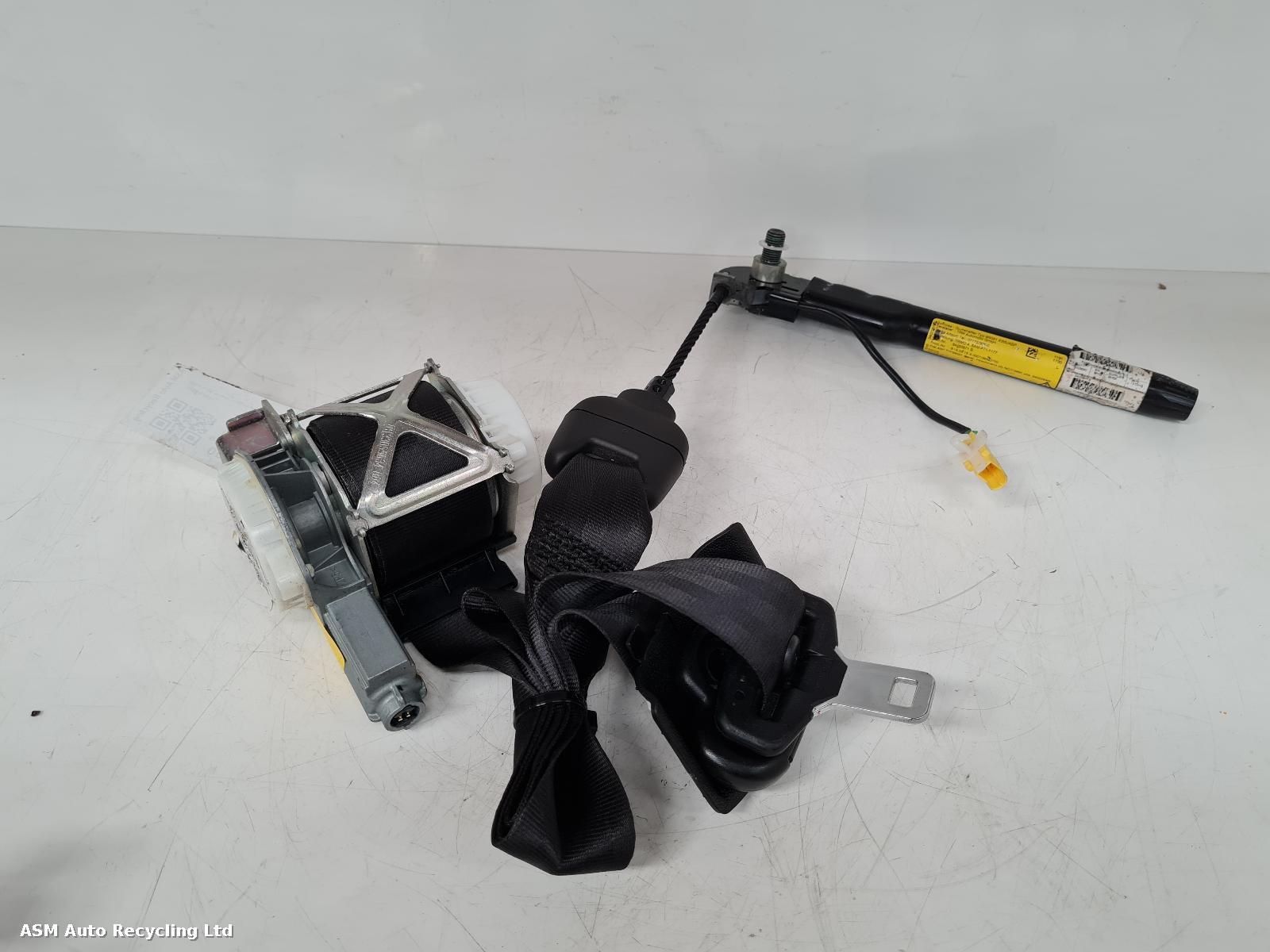 View Auto part Seat Belt Fiat 500 2015