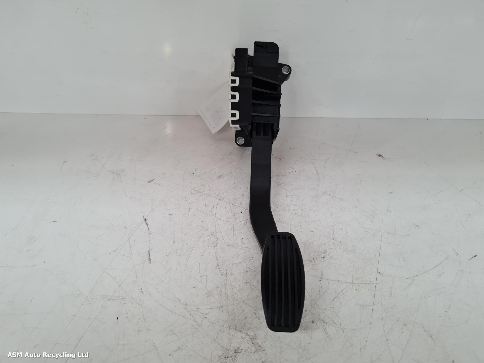 View Auto part Pedal Potentiometer Fiat 500 2015