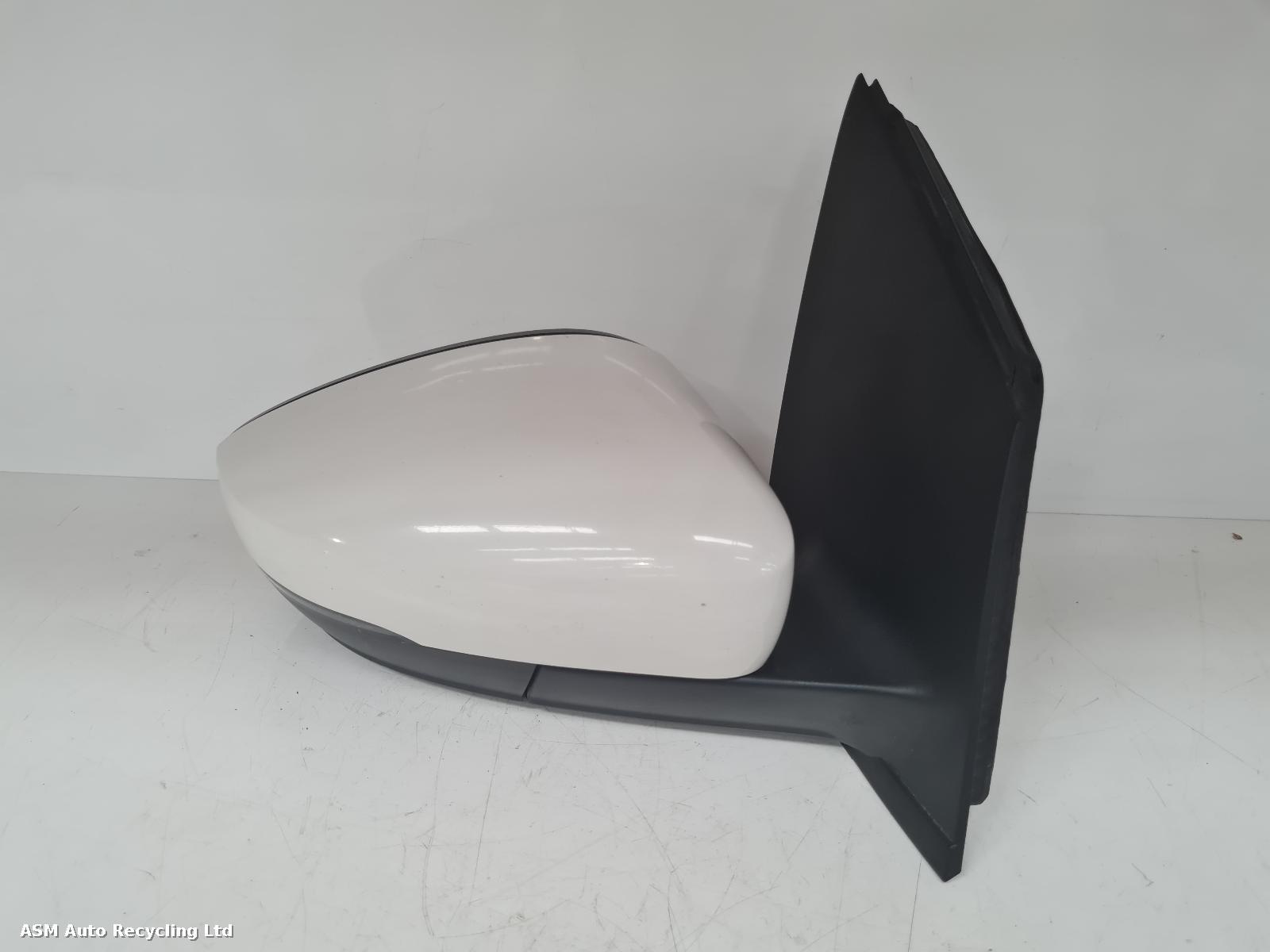 View Auto part R Door Mirror Volkswagen Polo 2009