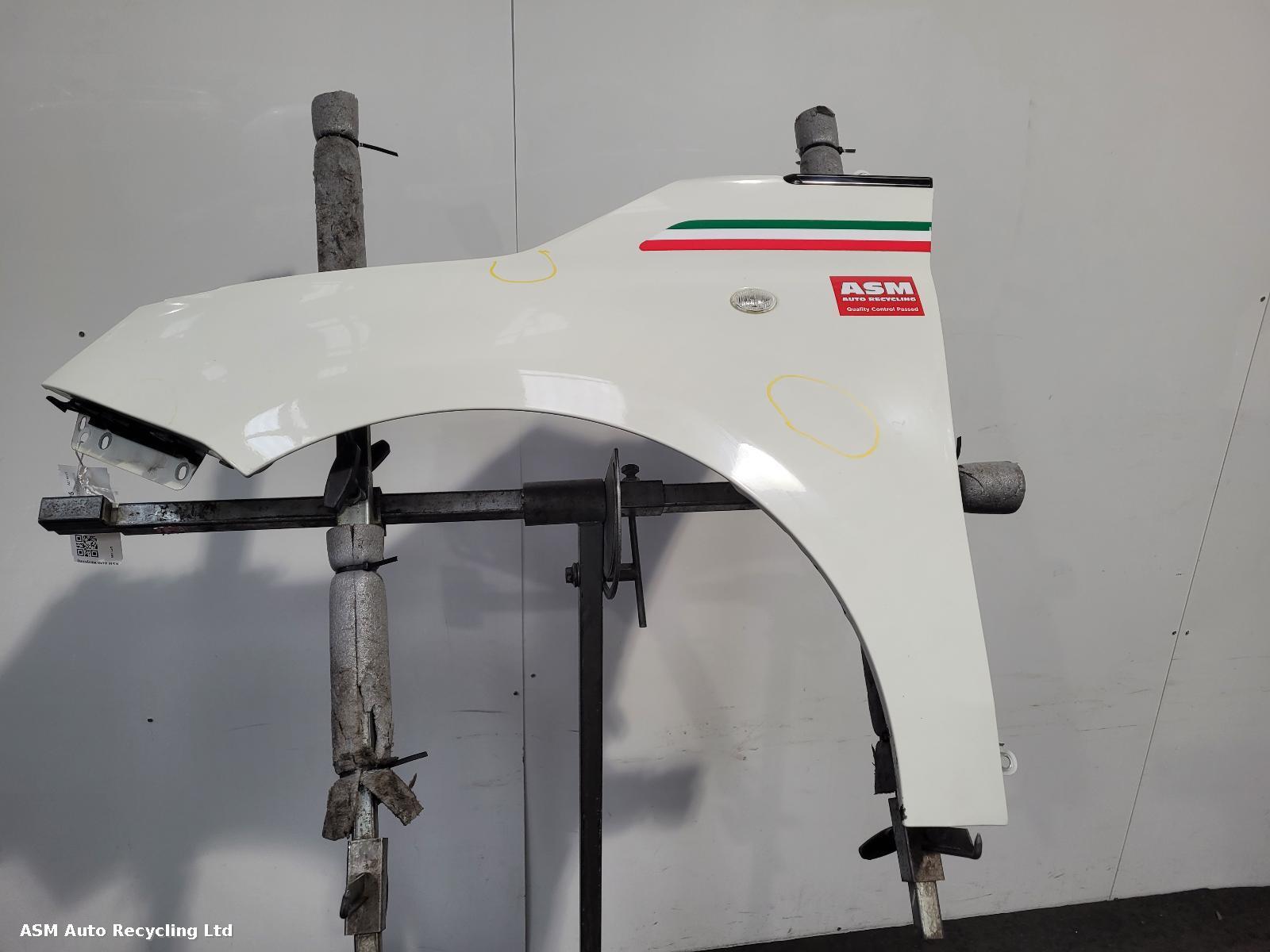 View Auto part L Wing Fiat 500 2010