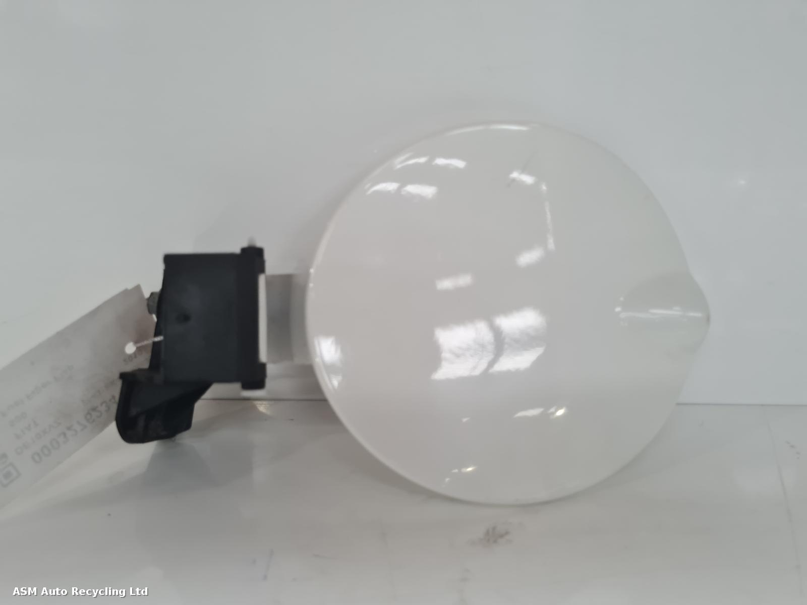 View Auto part Fuel Filler Flap Fiat 500 2010