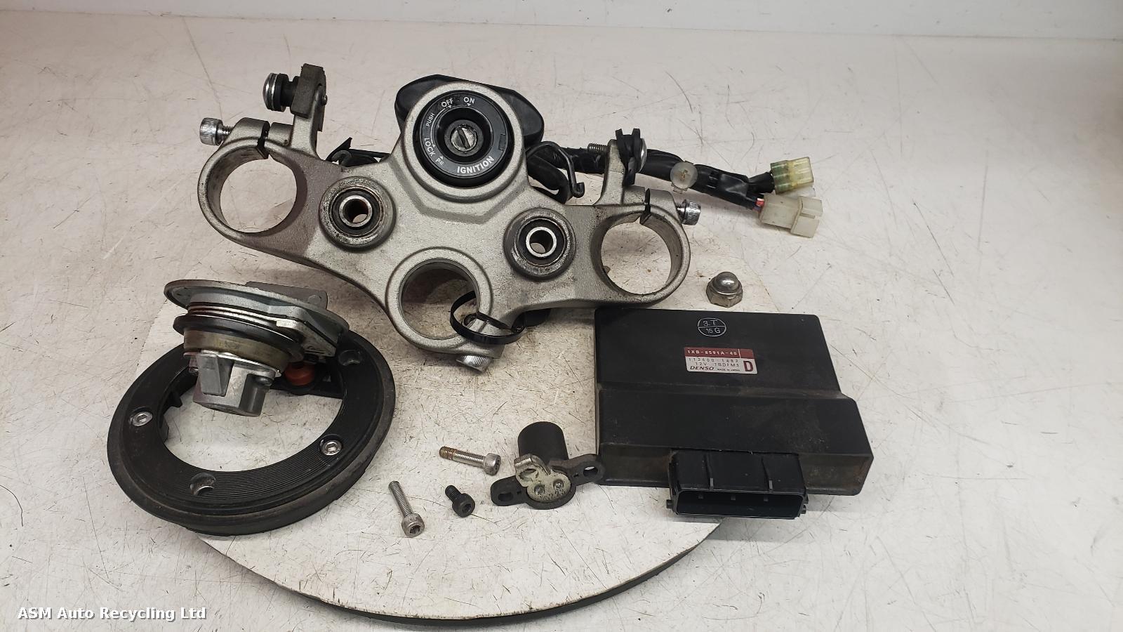View Auto part Comp.Lock Set + Keys Yamaha Mt-07 2016