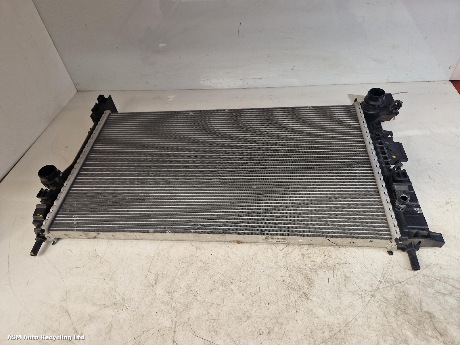 View Auto part Radiator Volvo Xc90 2017