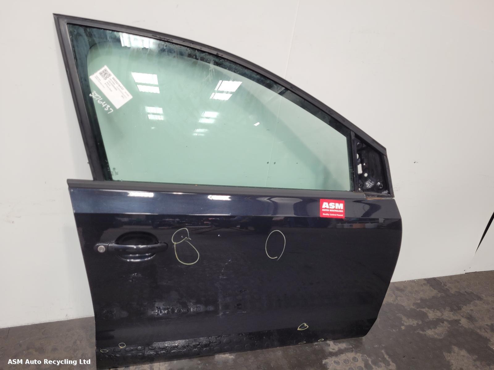 View Auto part R Front Door Volkswagen Polo 2011