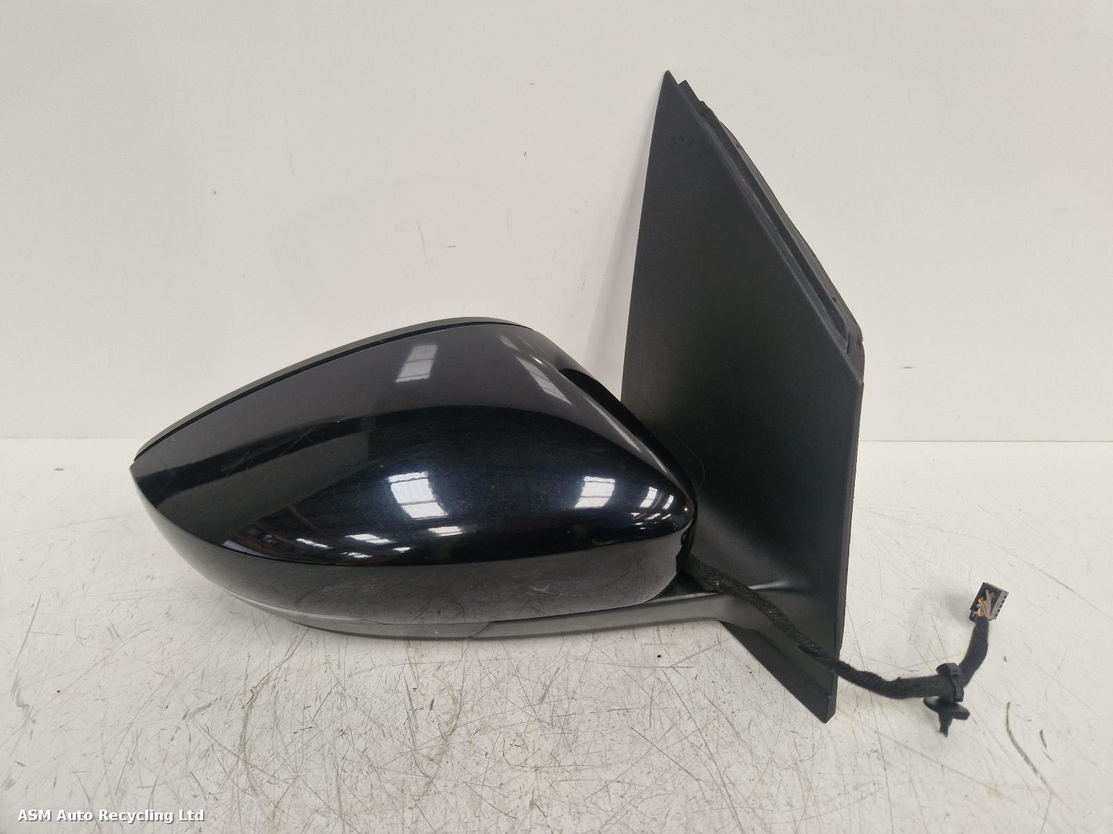 View Auto part R Door Mirror Volkswagen Polo 2011
