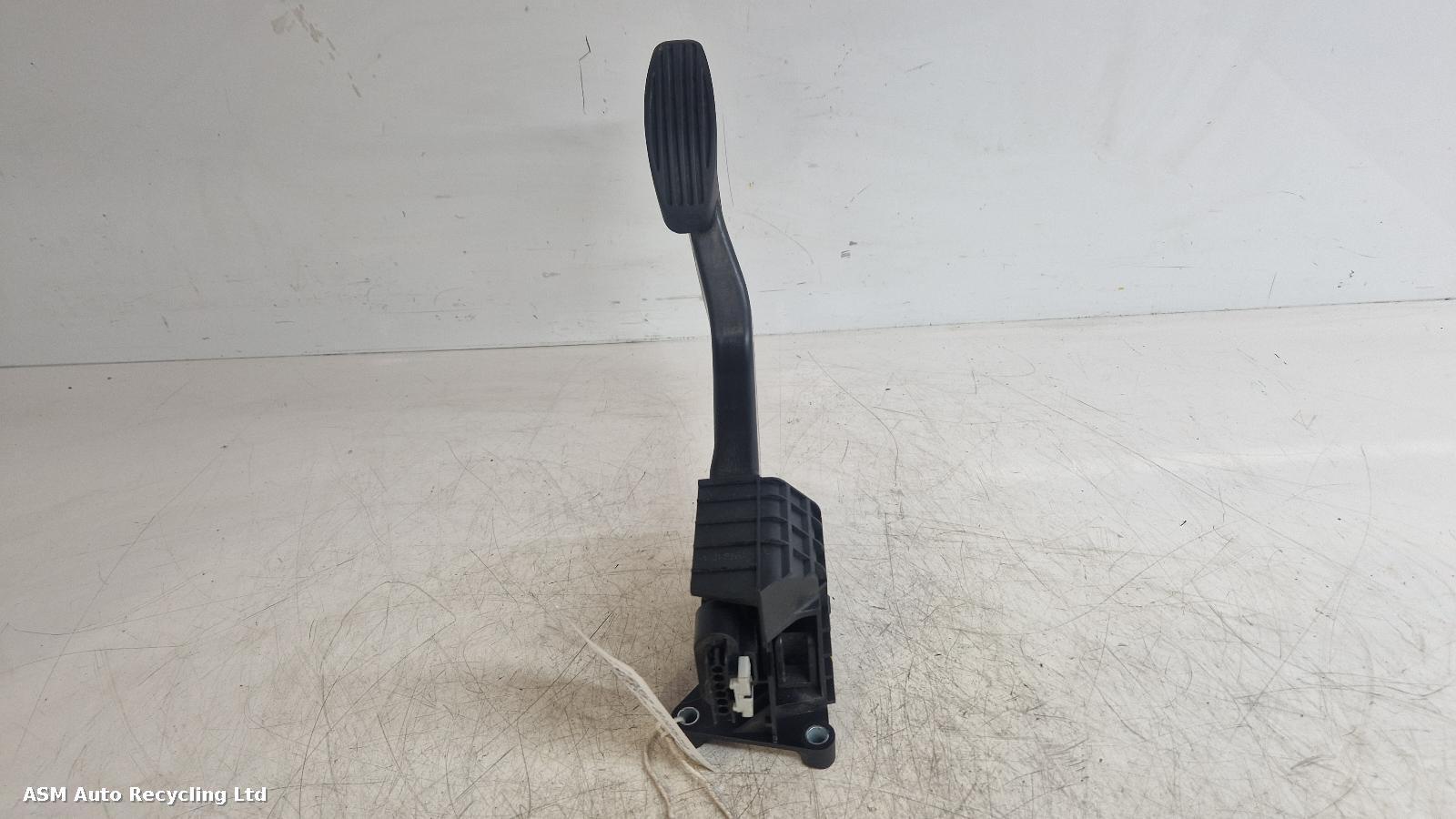 View Auto part Pedal Potentiometer Fiat 500 2012