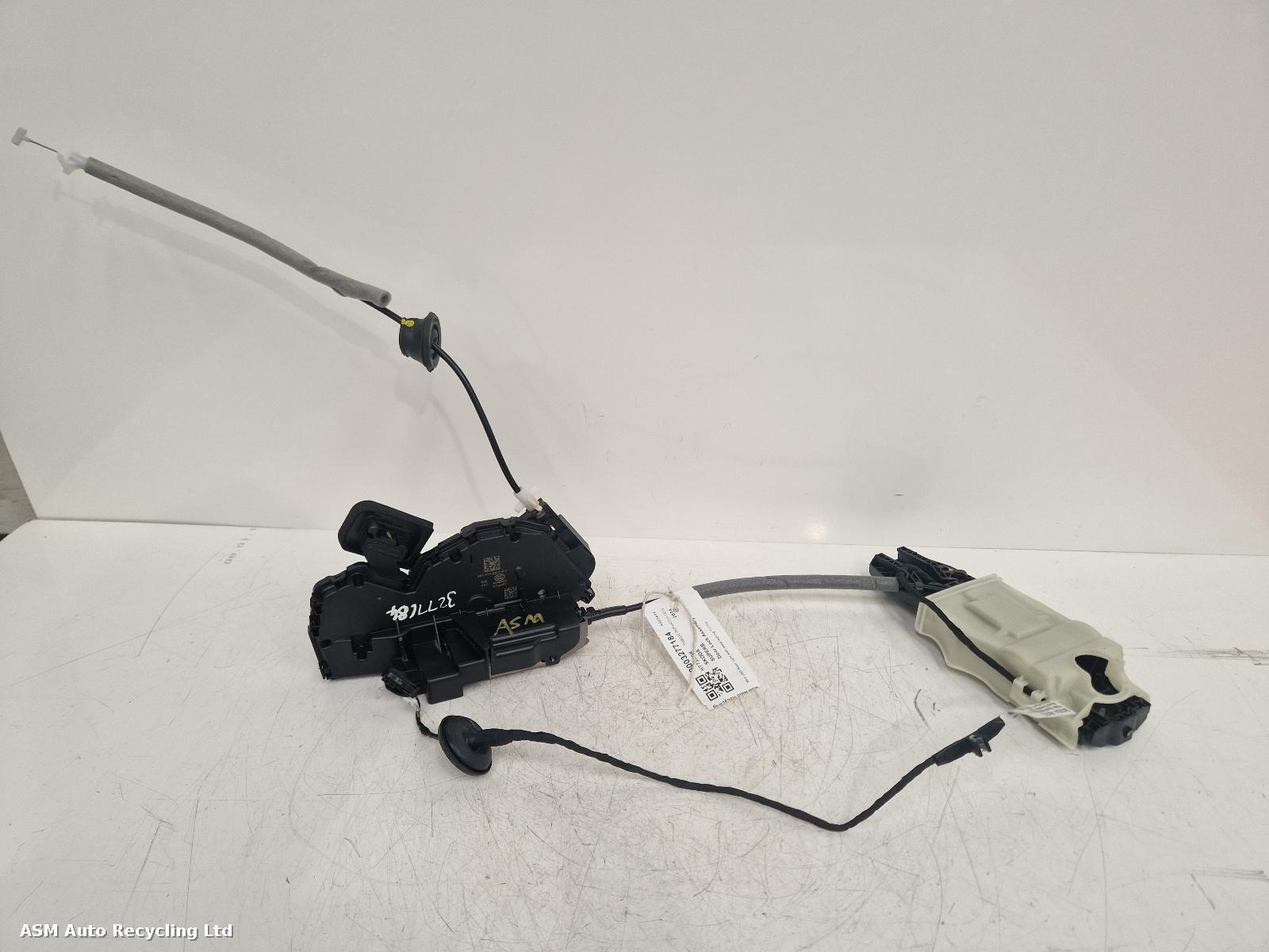 View Auto part Door Lock Assembly Skoda Superb 2024
