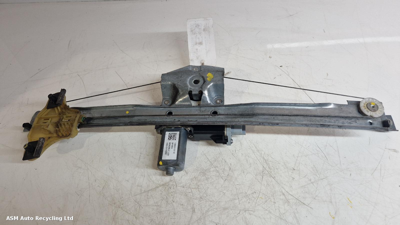 View Auto part RF Window Regulator Renault Captur 2013