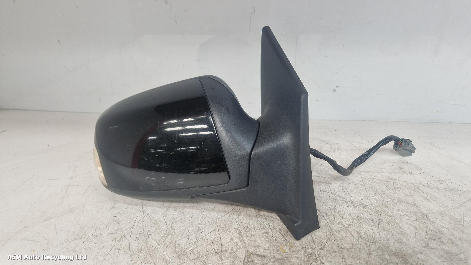 View Auto part R Door Mirror Ford Focus 2008