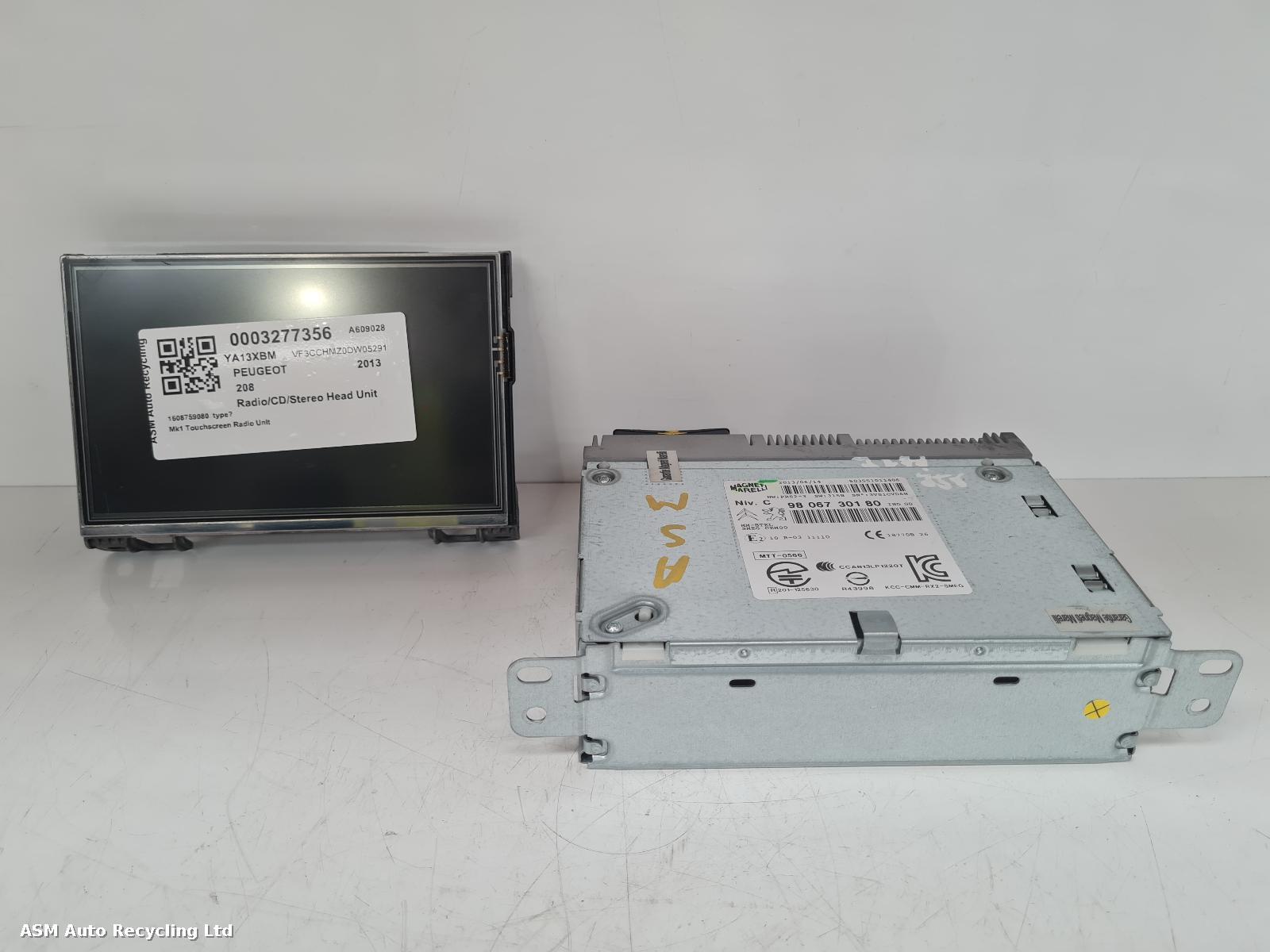 View Auto part A/V Equipment Peugeot 208 2013