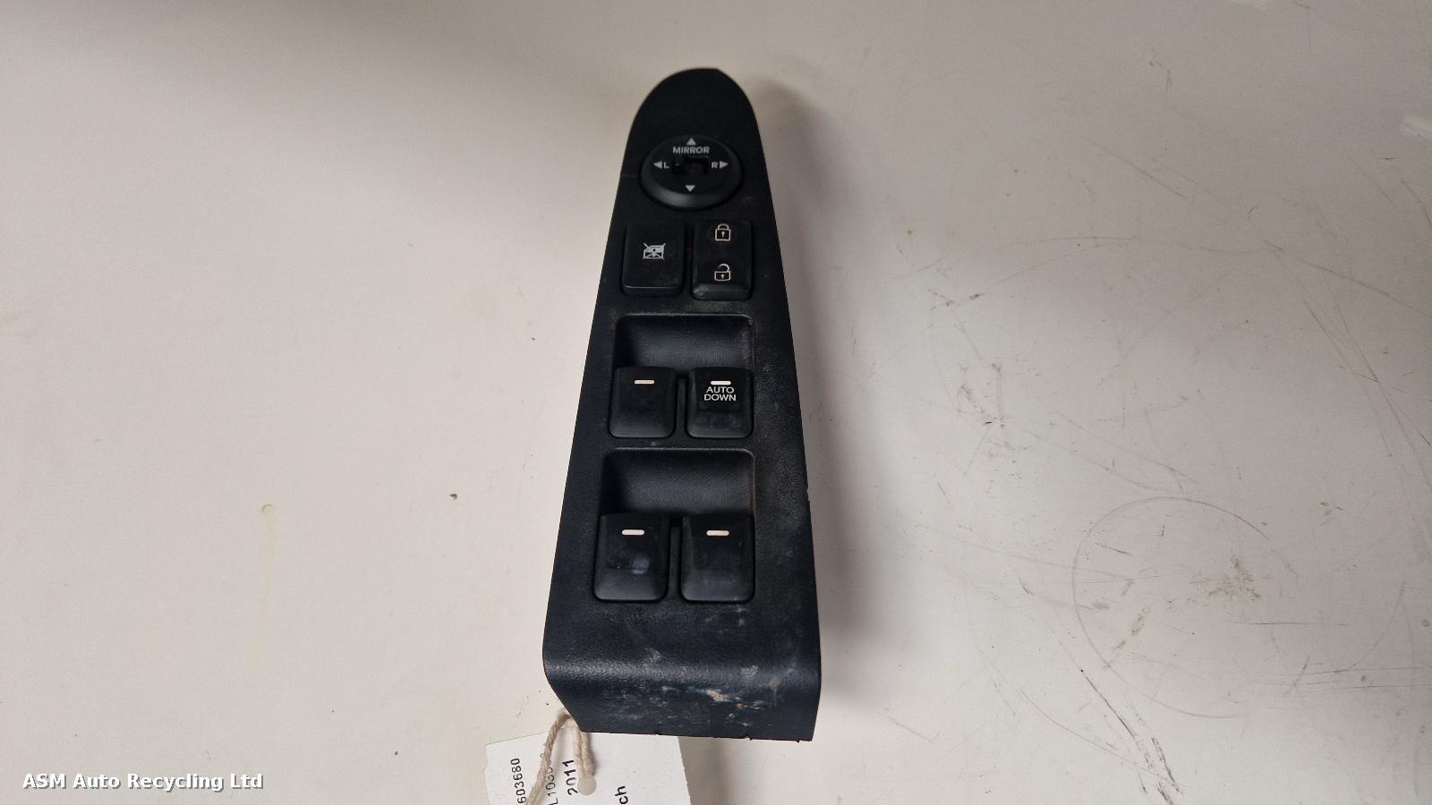 View Auto part Elect. Window Switch Kia Sportage 2011