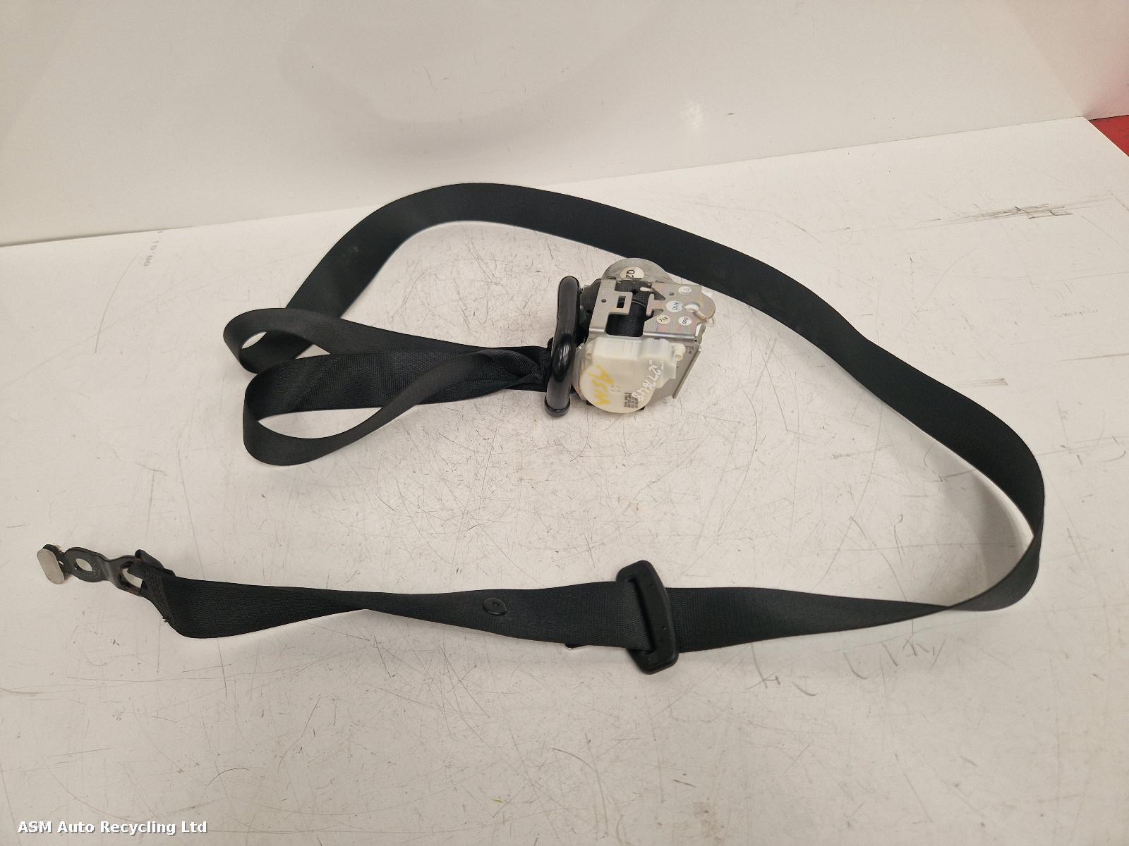 View Auto part Seat Belt Mercedes C Class 2015