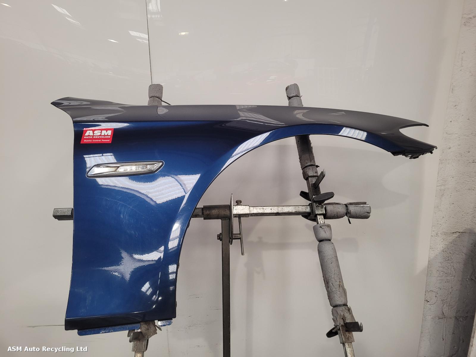 View Auto part R Wing Bmw 5 Series 2012