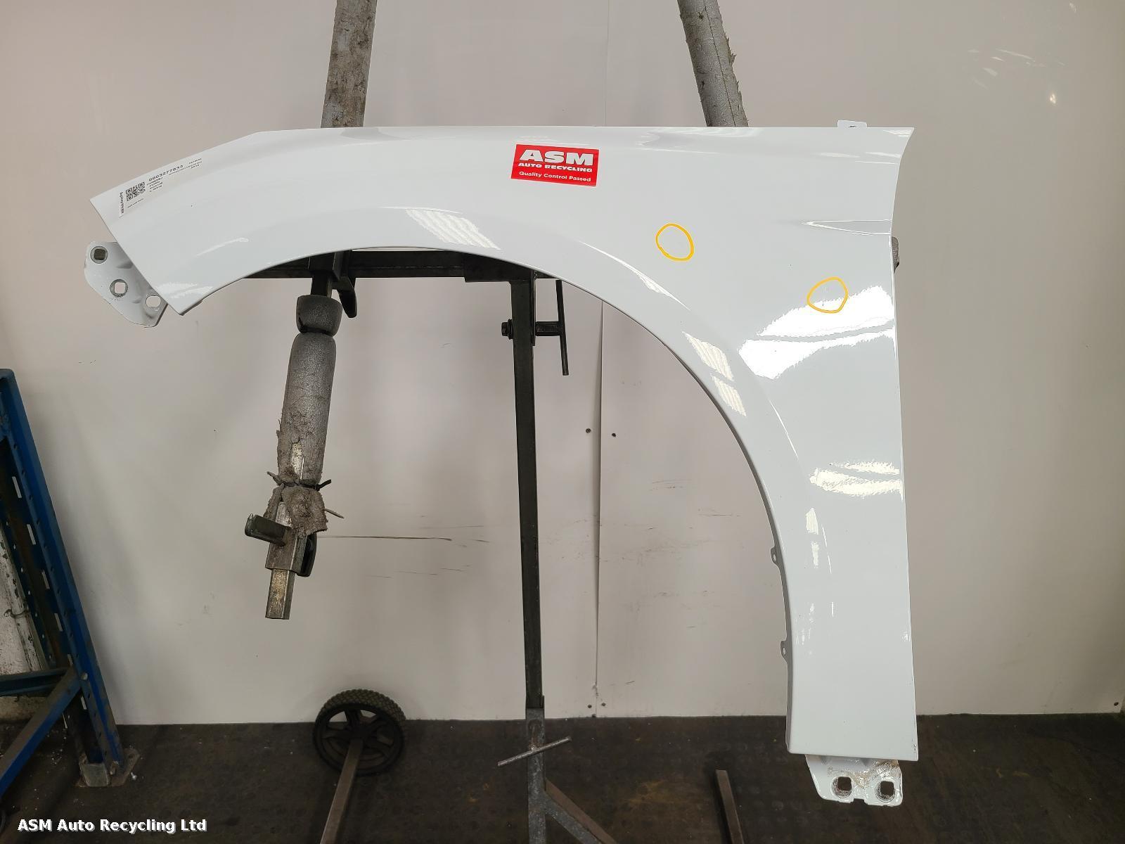 View Auto part L Wing Ford Focus 2016