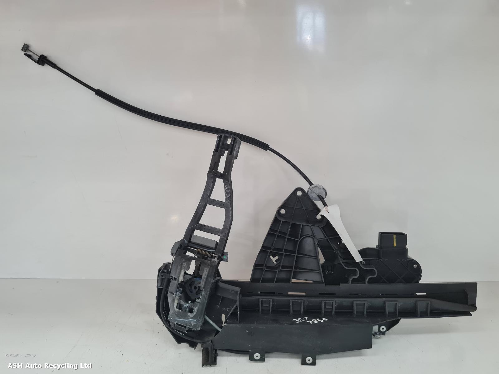 View Auto part Door Lock Assembly Ford Kuga 2011