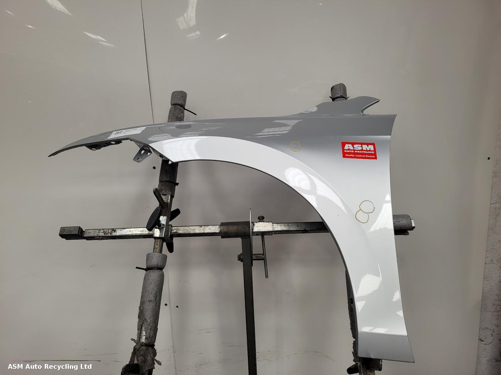 View Auto part L Wing Volkswagen Golf 2022