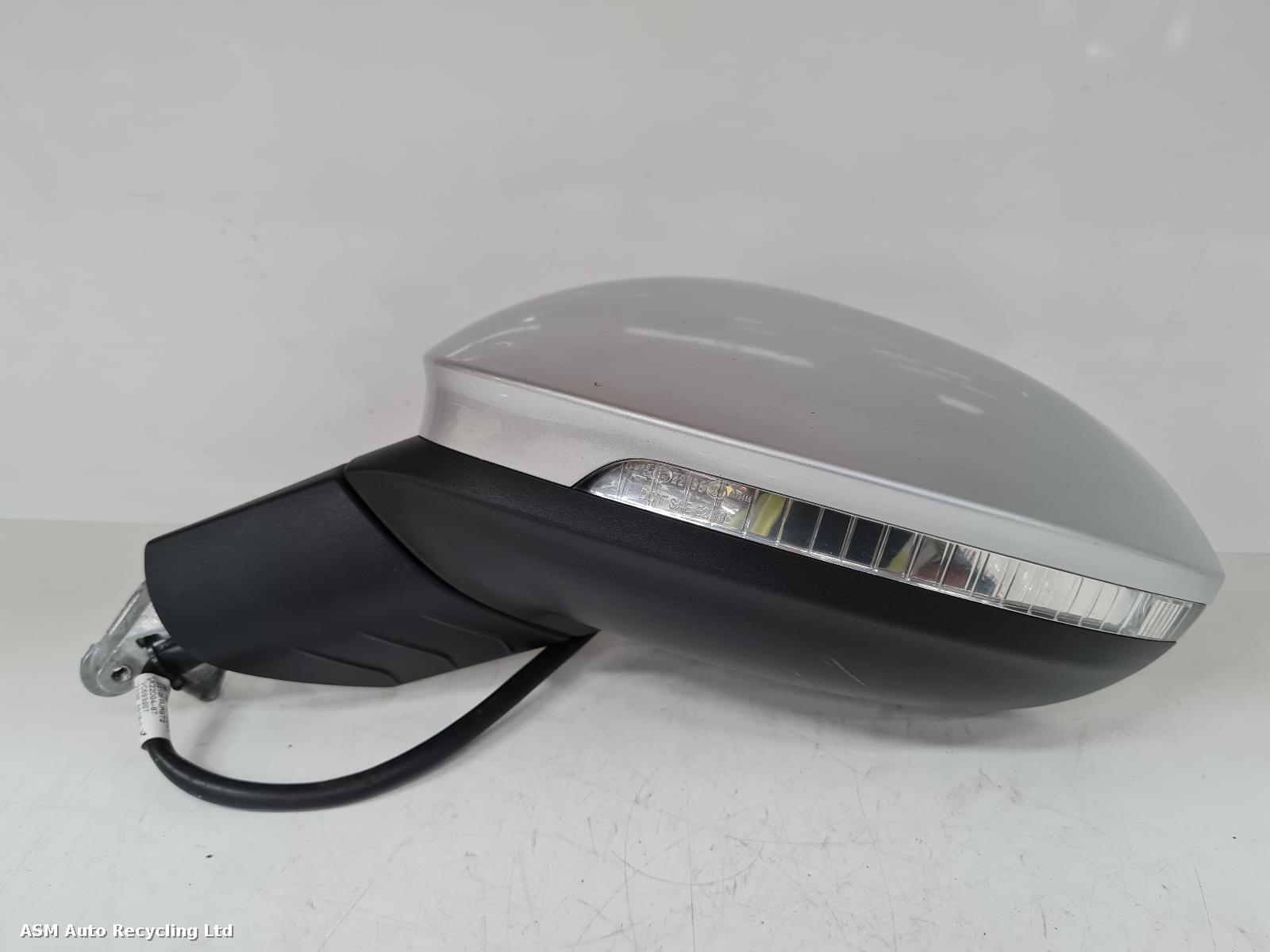 View Auto part L Door Mirror Volkswagen Golf 2022