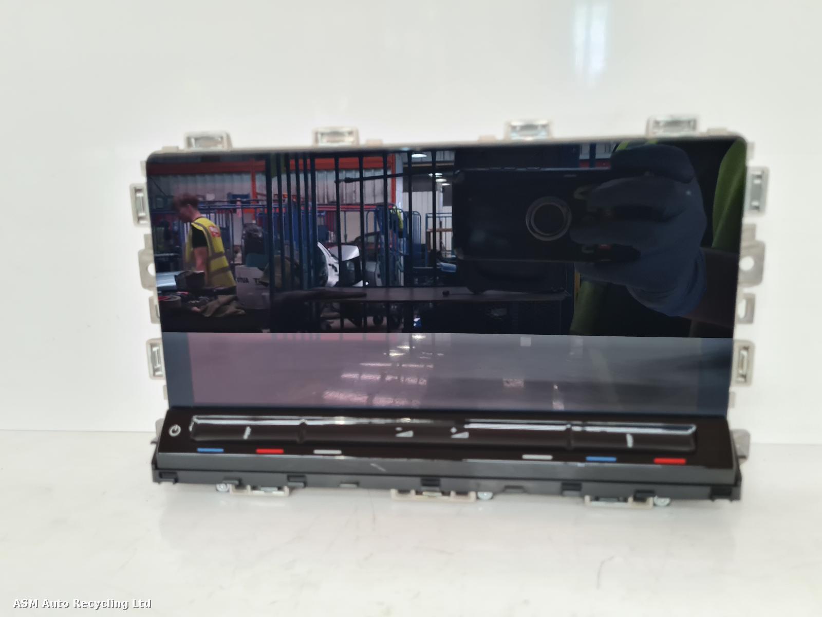 View Auto part Radio Display Volkswagen Golf 2022
