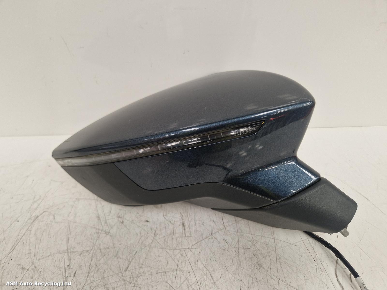 View Auto part R Door Mirror Seat Arona 2020