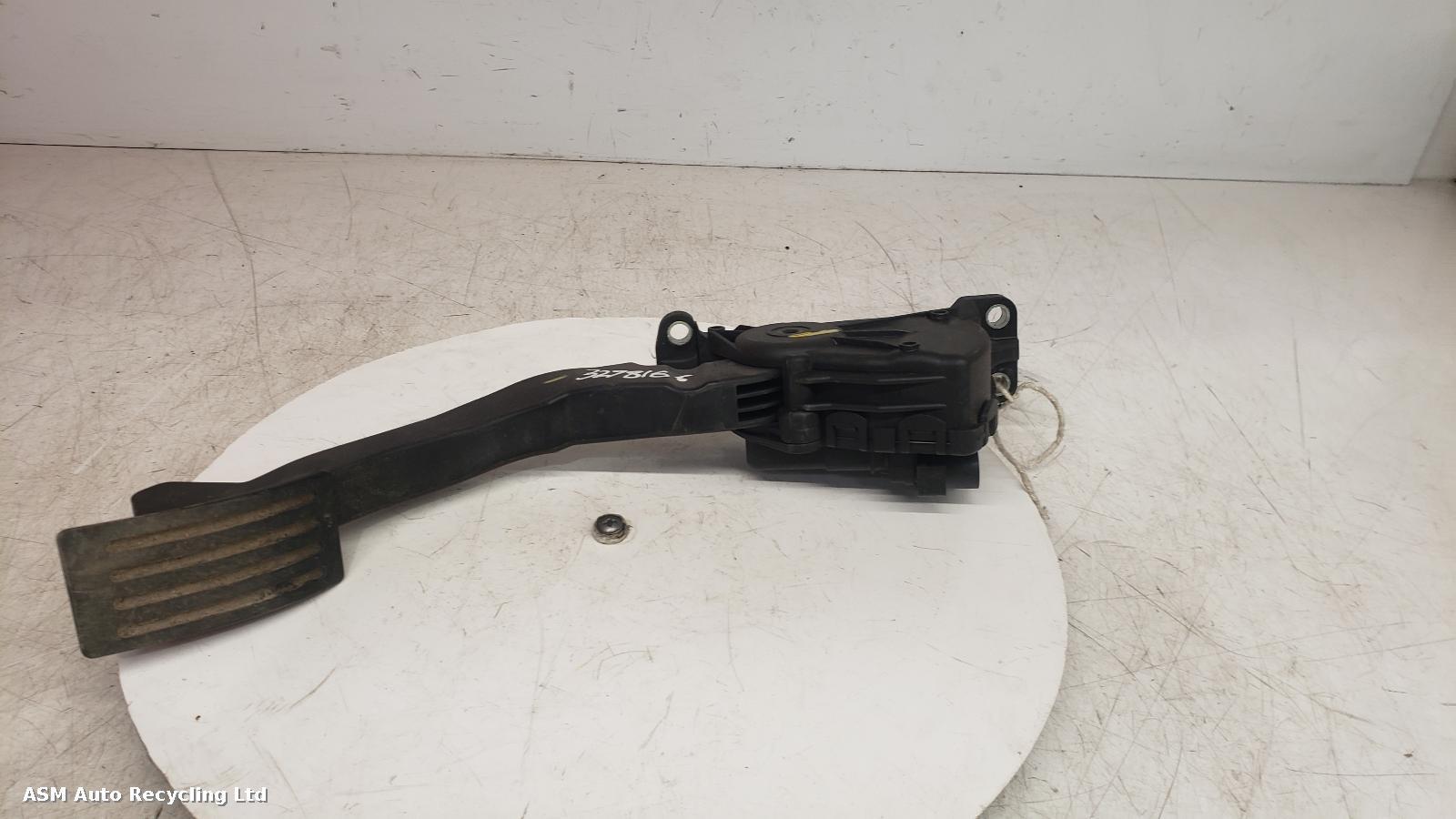 View Auto part Pedal Potentiometer Ford Focus 2008