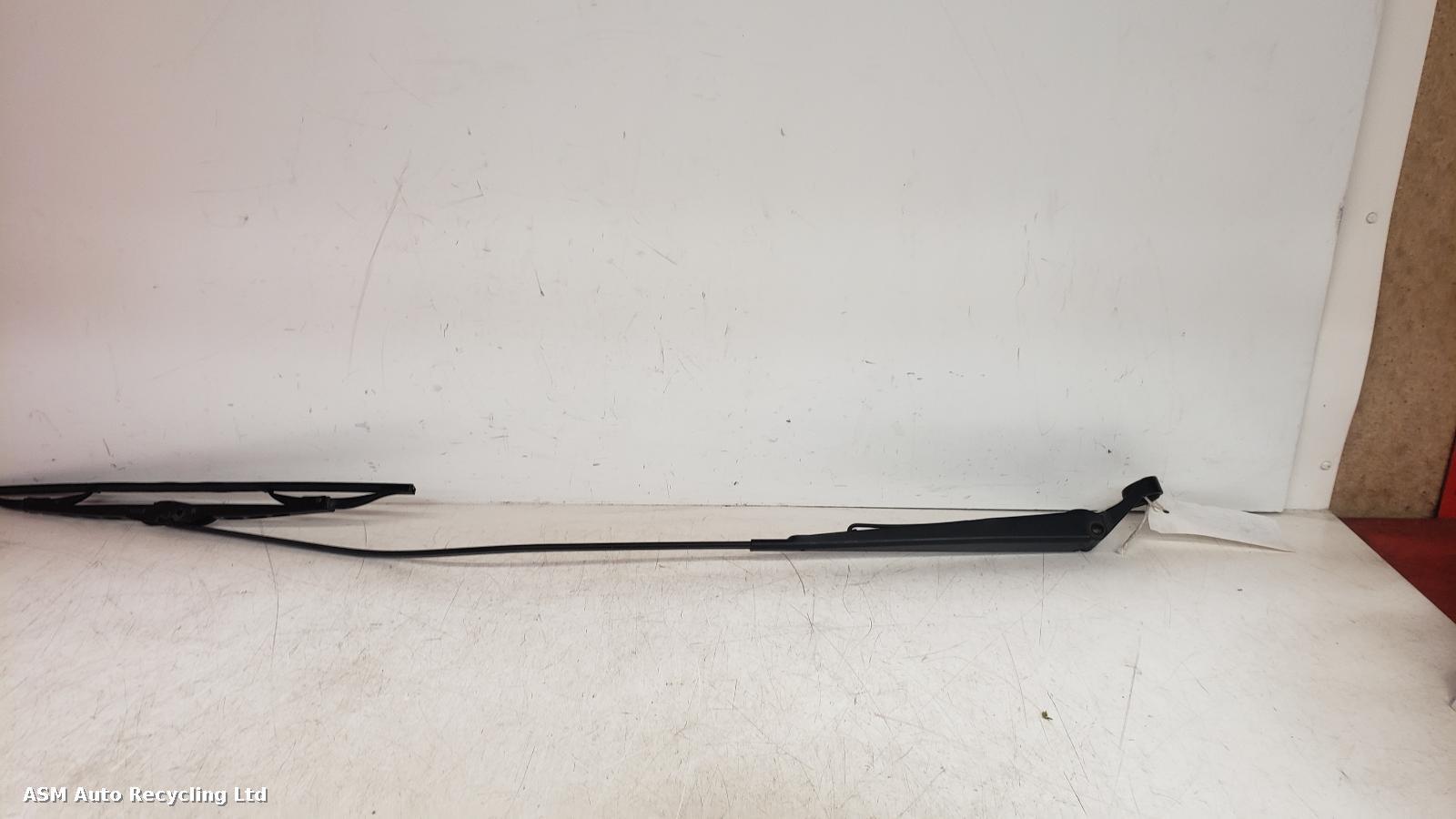 View Auto part Wiper Arm Volkswagen Fox 2010