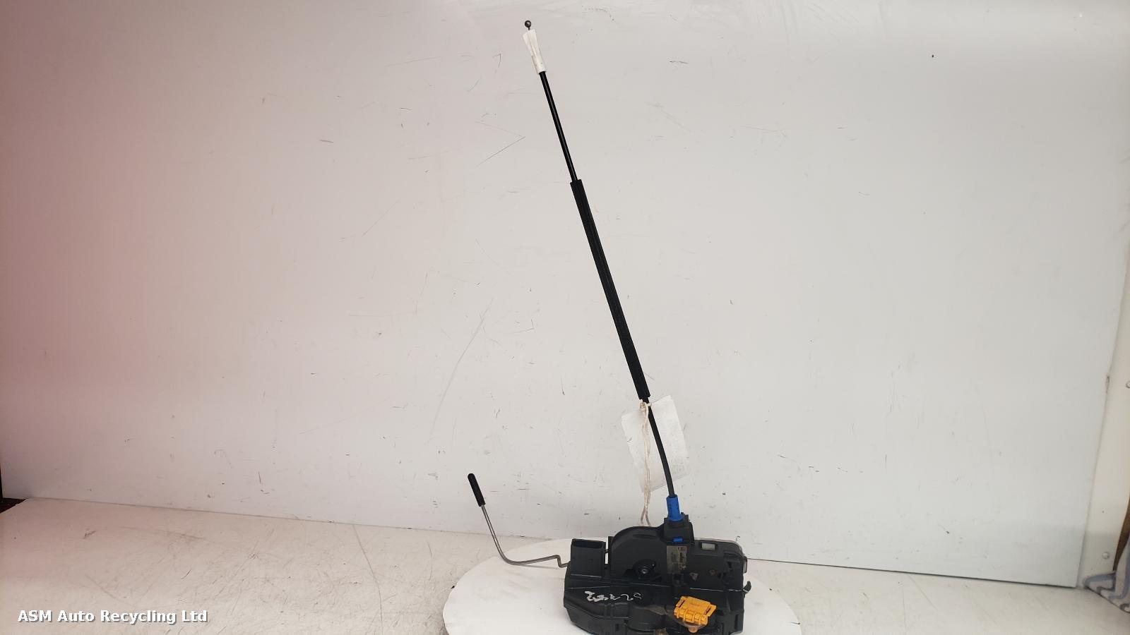 View Auto part Door Lock Assembly Vauxhall Astra 2013
