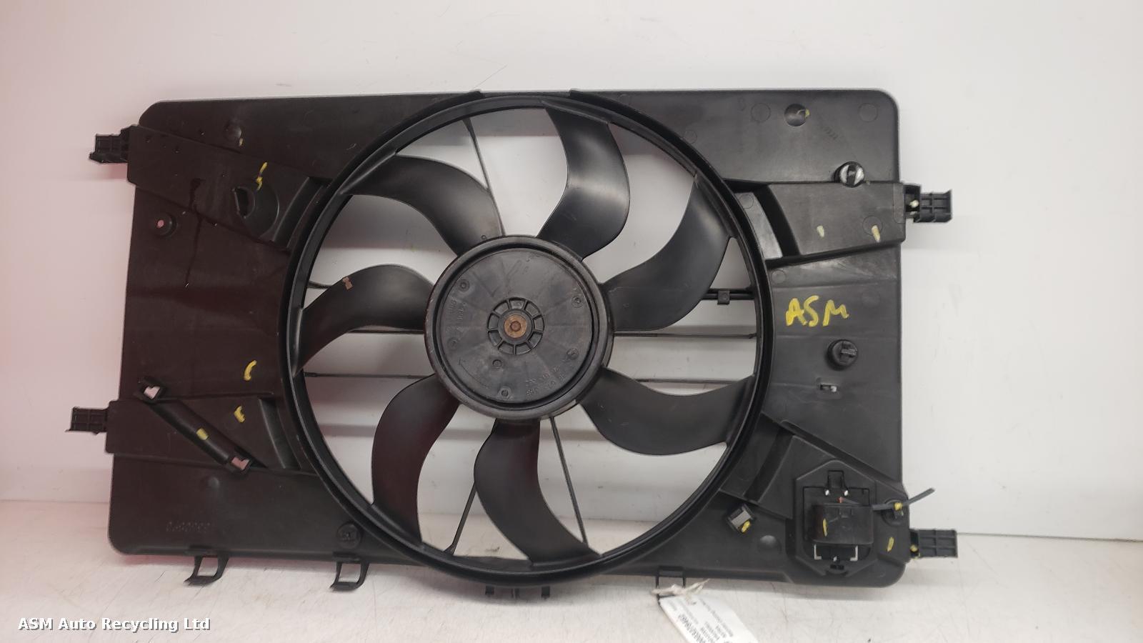 View Auto part Engine Cooling Motor Vauxhall Astra 2013