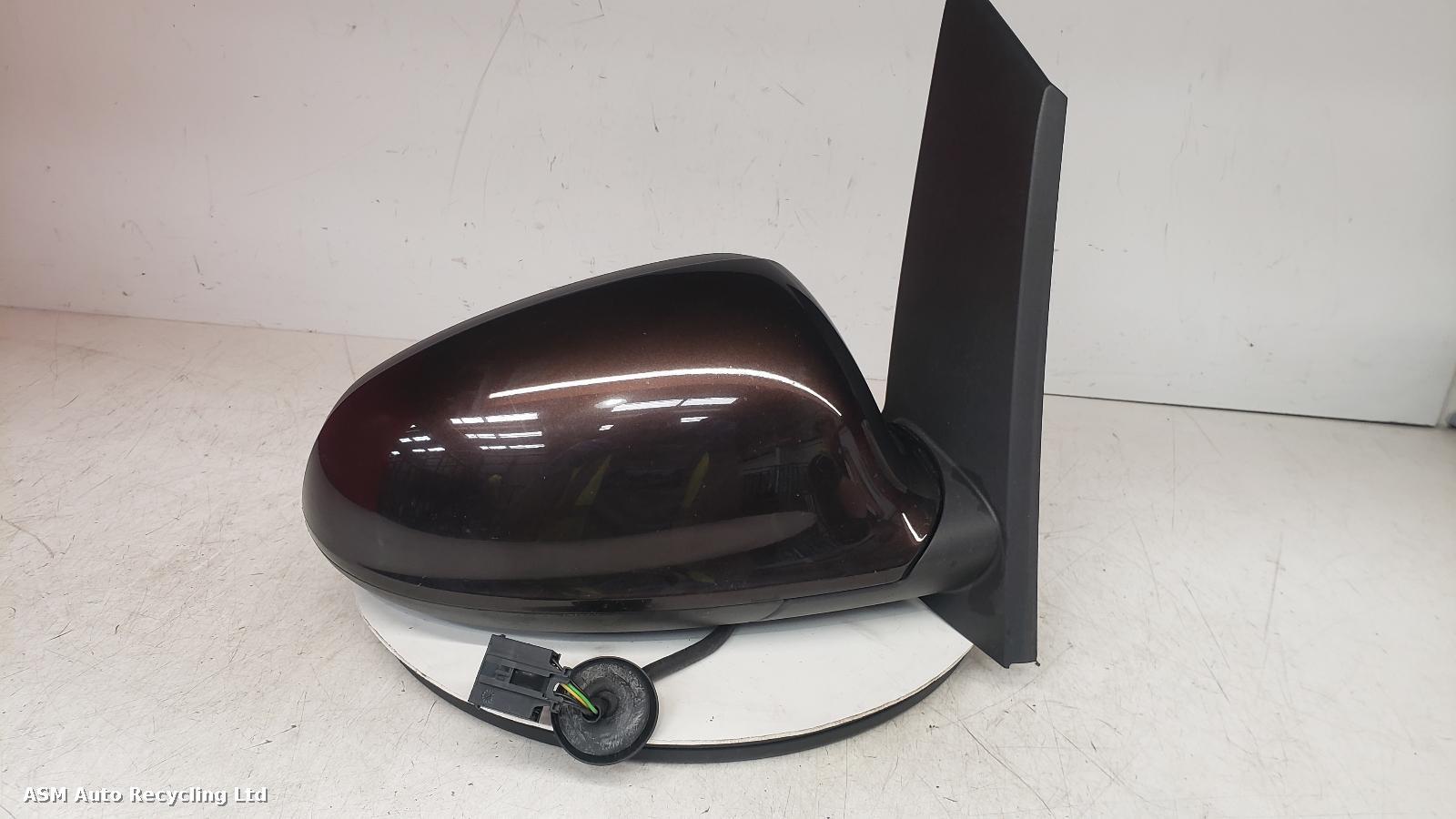 View Auto part R Door Mirror Vauxhall Astra 2013