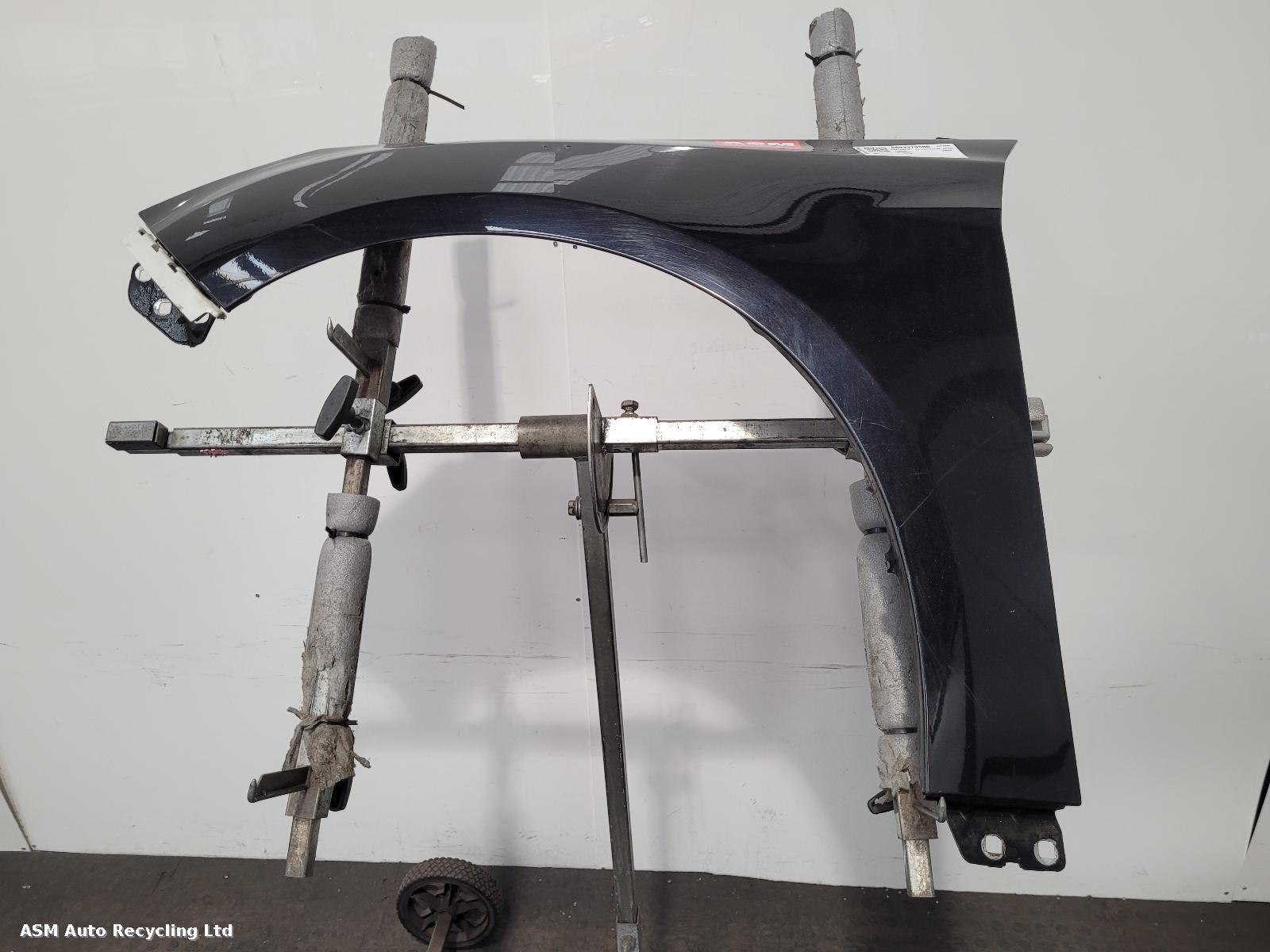 View Auto part L Wing Ford Focus 2015