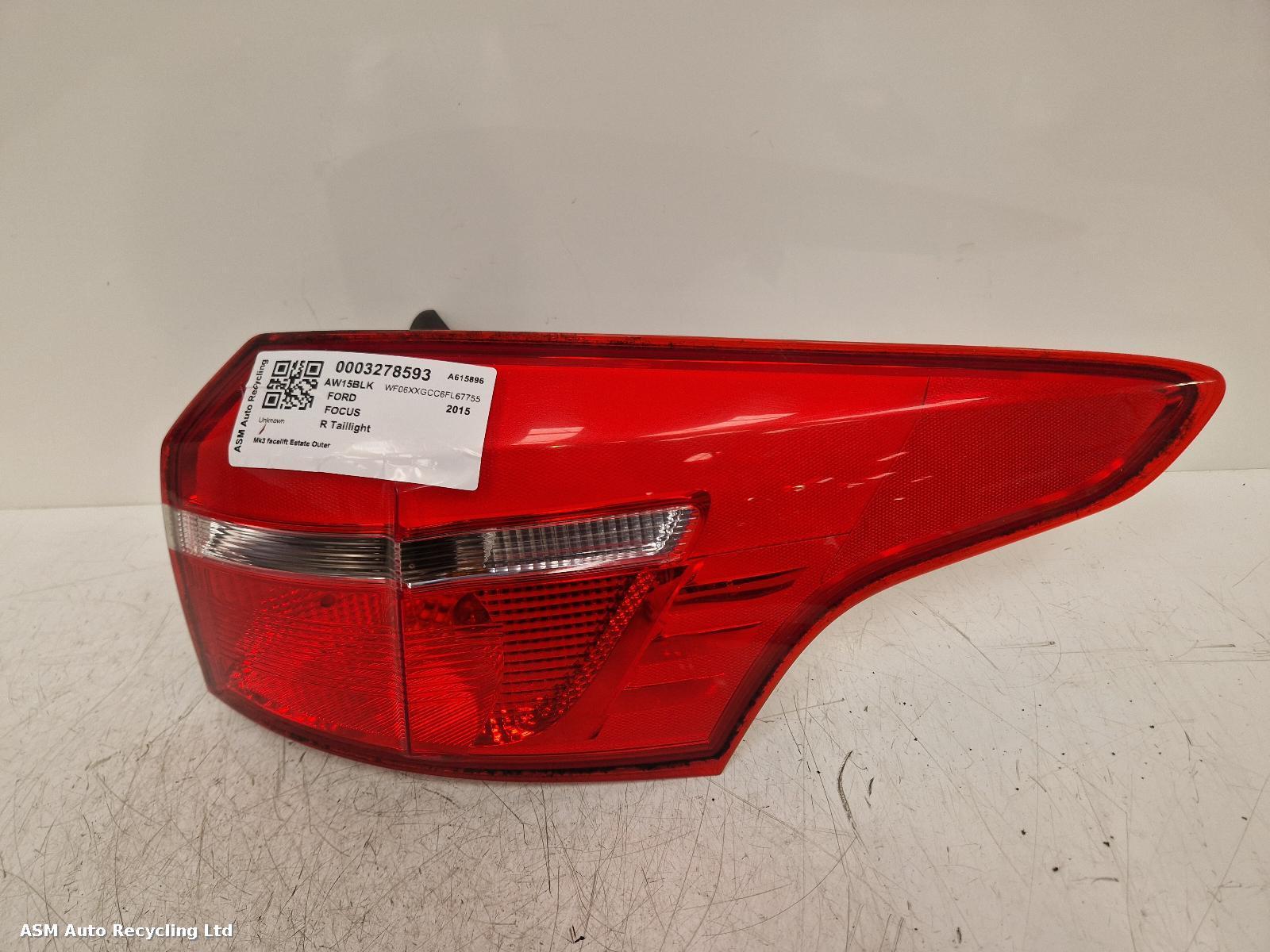 View Auto part R Taillight Ford Focus 2015