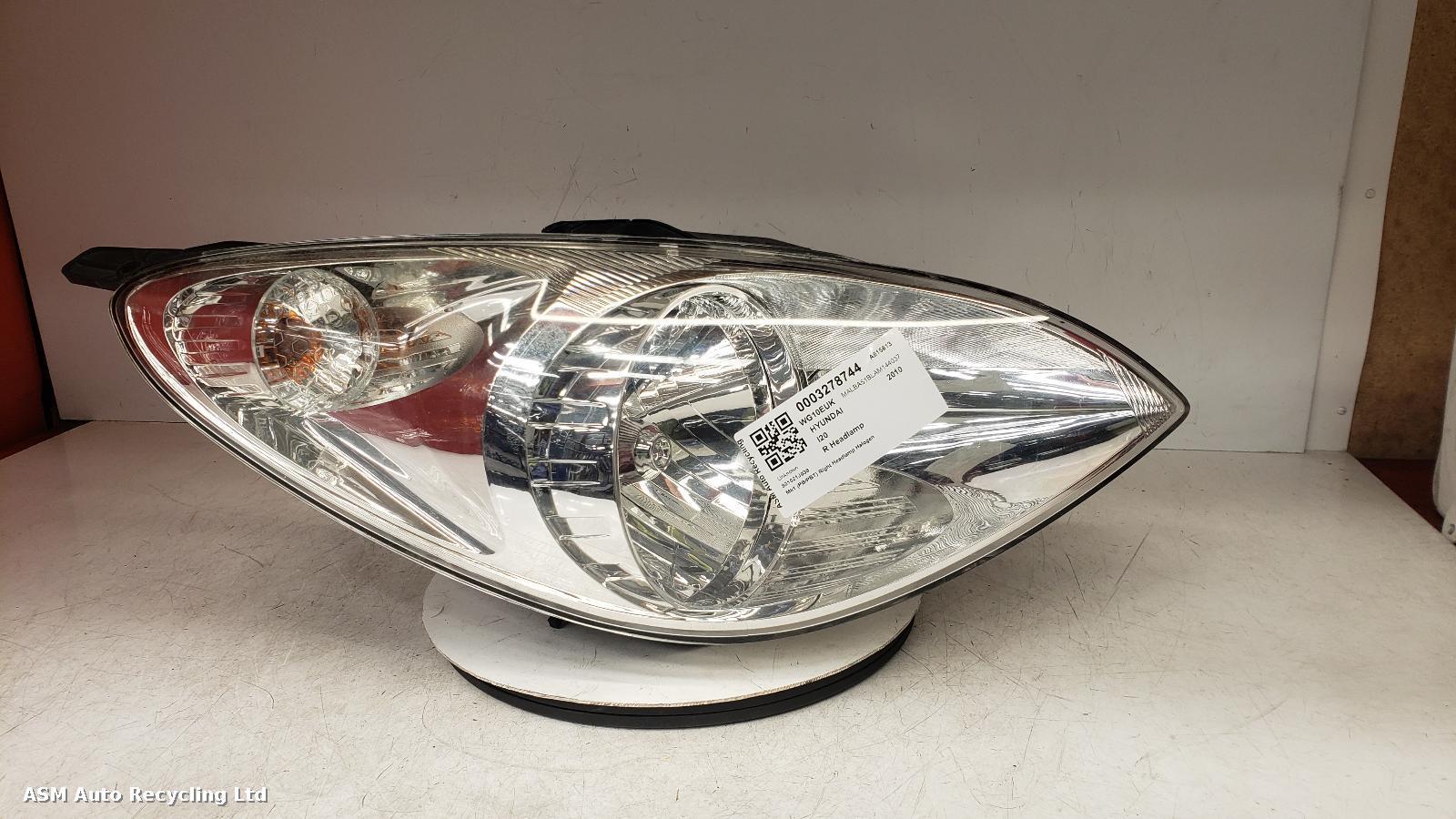 View Auto part R Headlamp Hyundai I20 2010