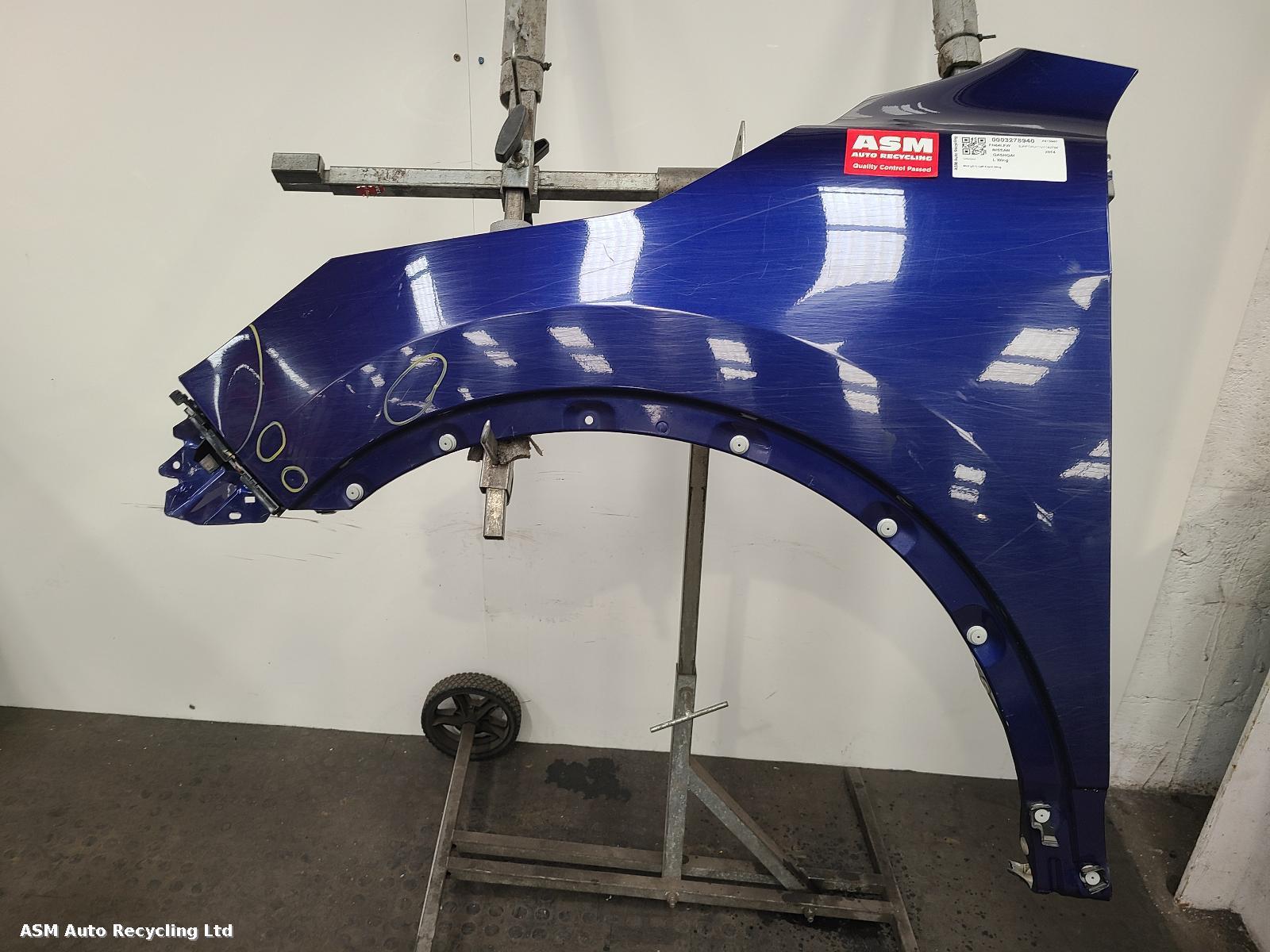 View Auto part L Wing Nissan Qashqai 2014