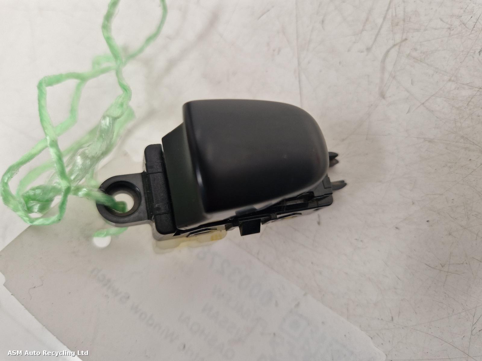 View Auto part Elect. Window Switch Nissan Qashqai 2014