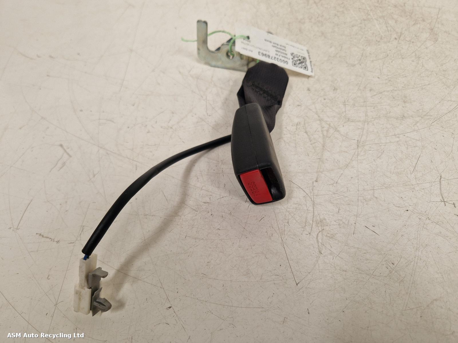 View Auto part Seat Belt Nissan Qashqai 2014